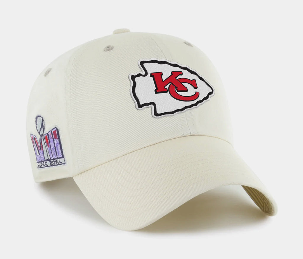 Exclusive Kansas City Chiefs Superbowl LVIII '47 Clean Up Mens Hat (Beige/Red) — OS — Front View