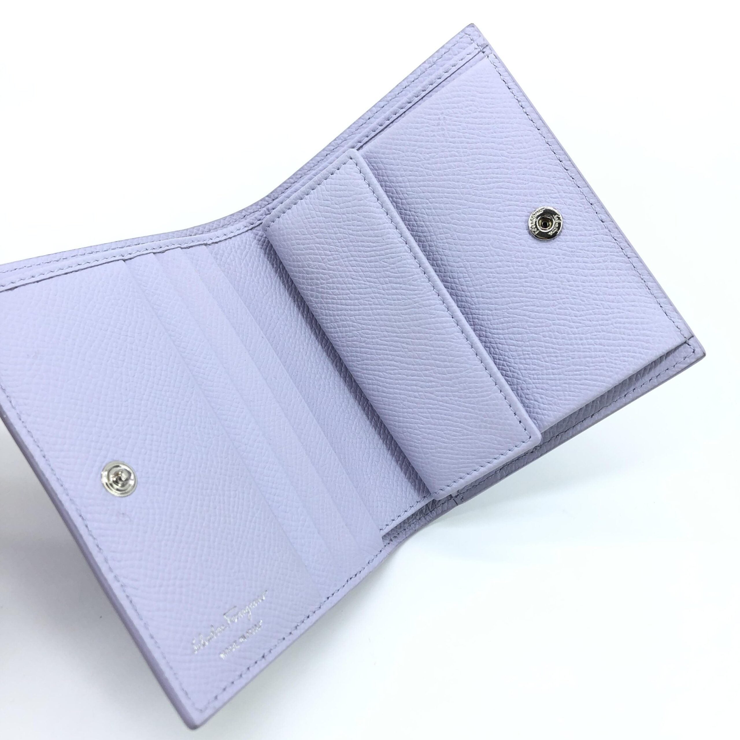 Salvatore Ferragamo Gancini Leather Compact Women's Wallet (Pre-Owned)