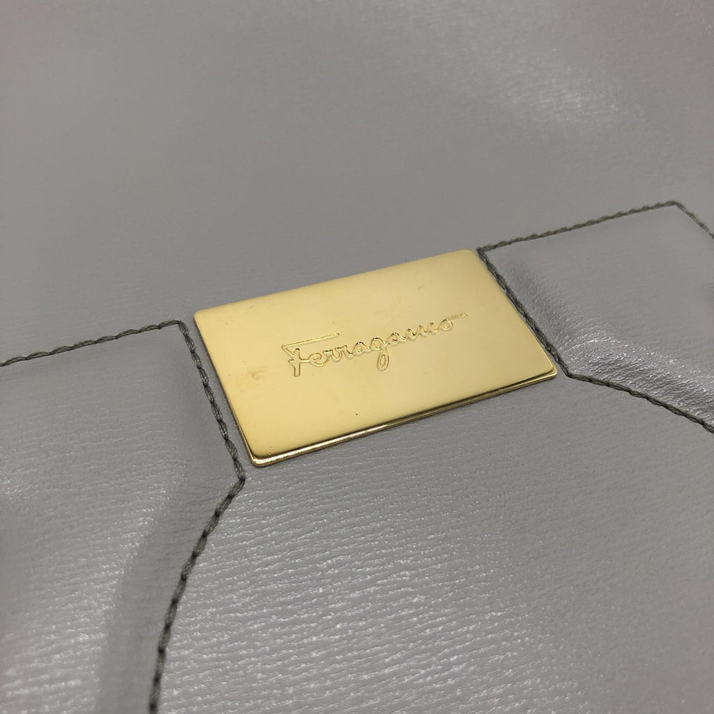 Salvatore Ferragamo Gancio City Light Grey Leather Tote Women's Bag (Pre-Owned)