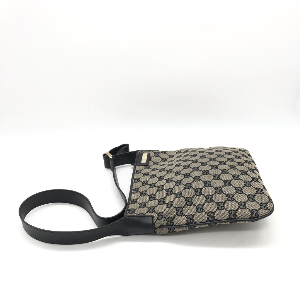 Gucci GG Canvas Shoulder Women's Bag (Pre-Owned)