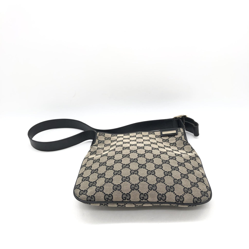 Gucci GG Canvas Shoulder Women's Bag (Pre-Owned)