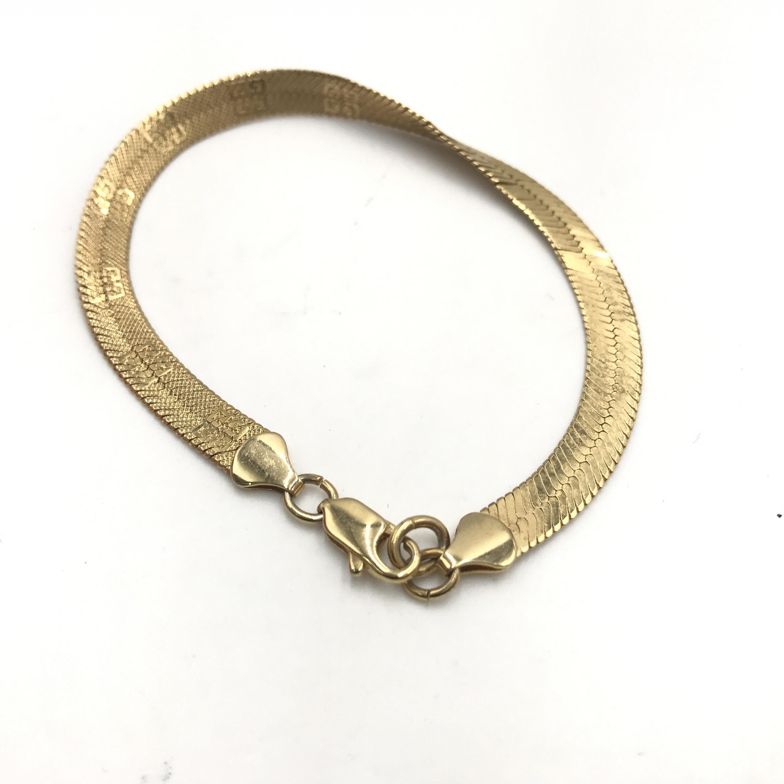 Givenchy Givenchy Gold-Plated Herringbone Chain Women's Bracelet (Pre-Owned)