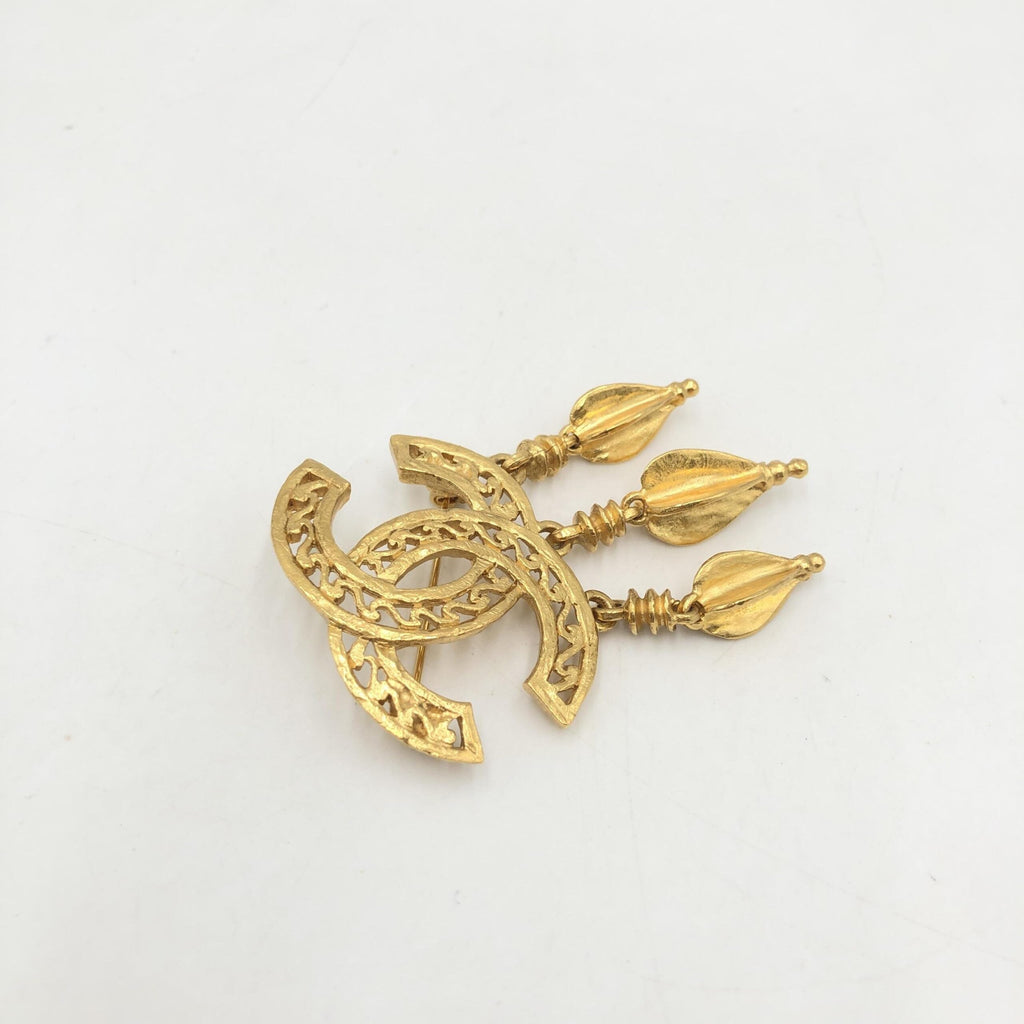 Chanel Gold Plated CC Logo Women's Brooch (Pre-Owned)
