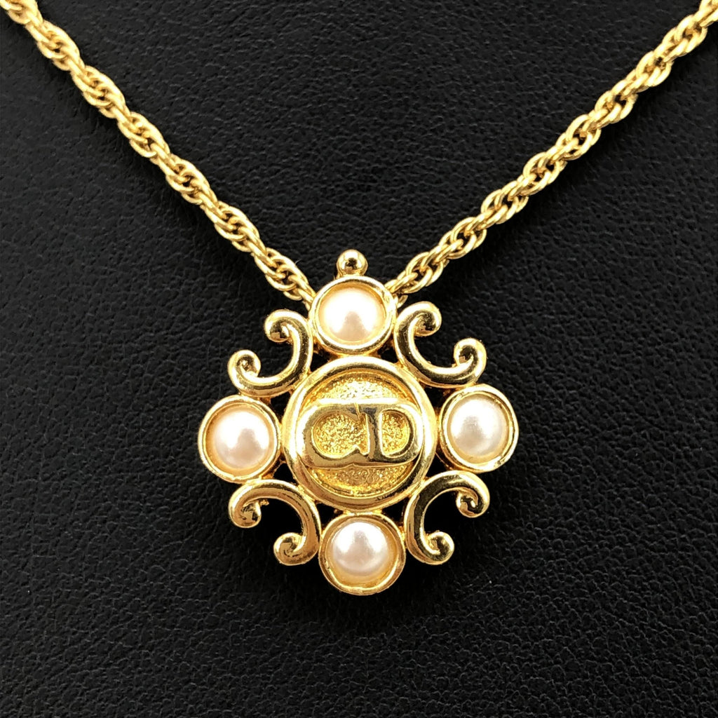 Christian Dior Gold Plated Flower Pendant On Delicate Women's Chain (Pre-Owned)