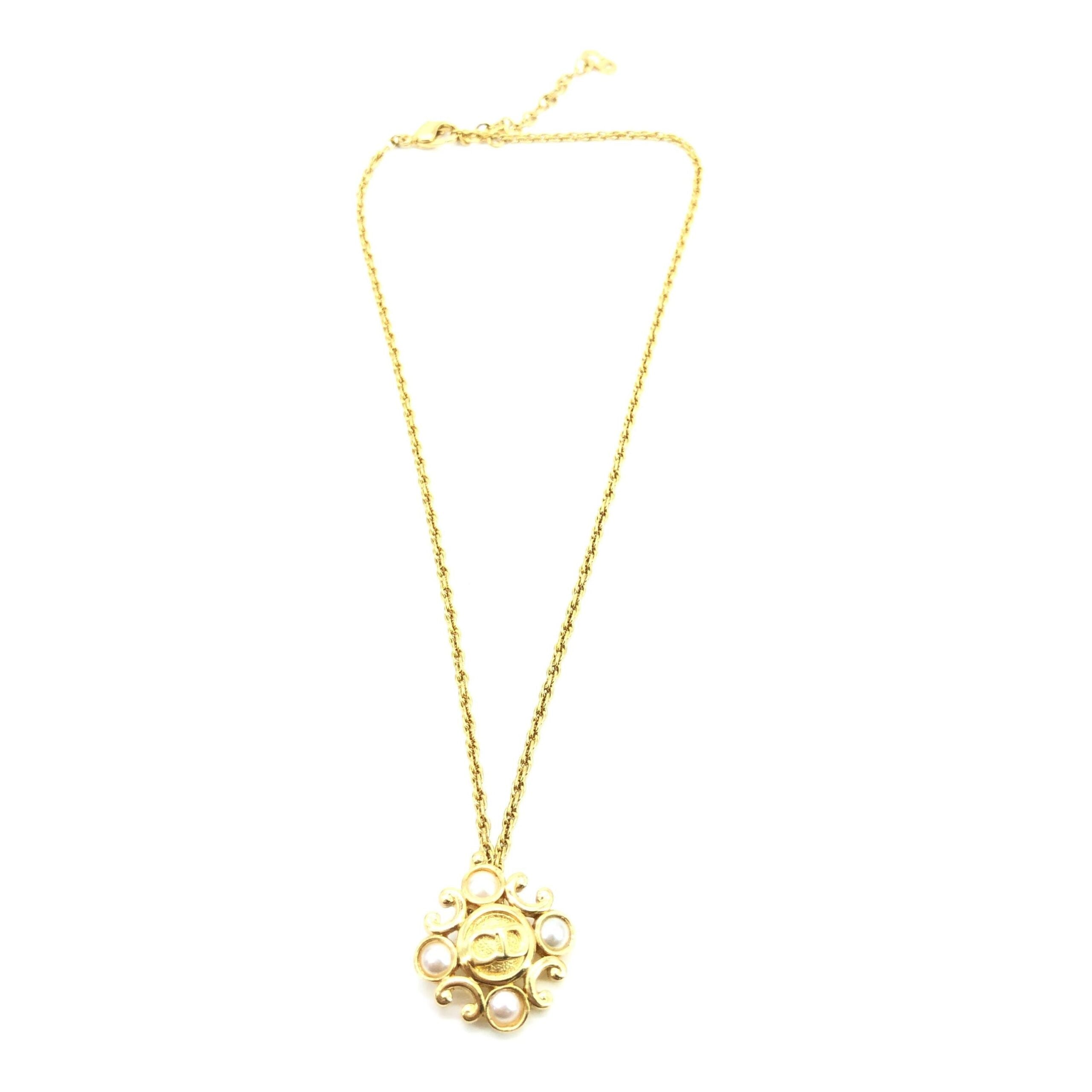 Christian Dior Gold Plated Flower Pendant On Delicate Women's Chain (Pre-Owned)