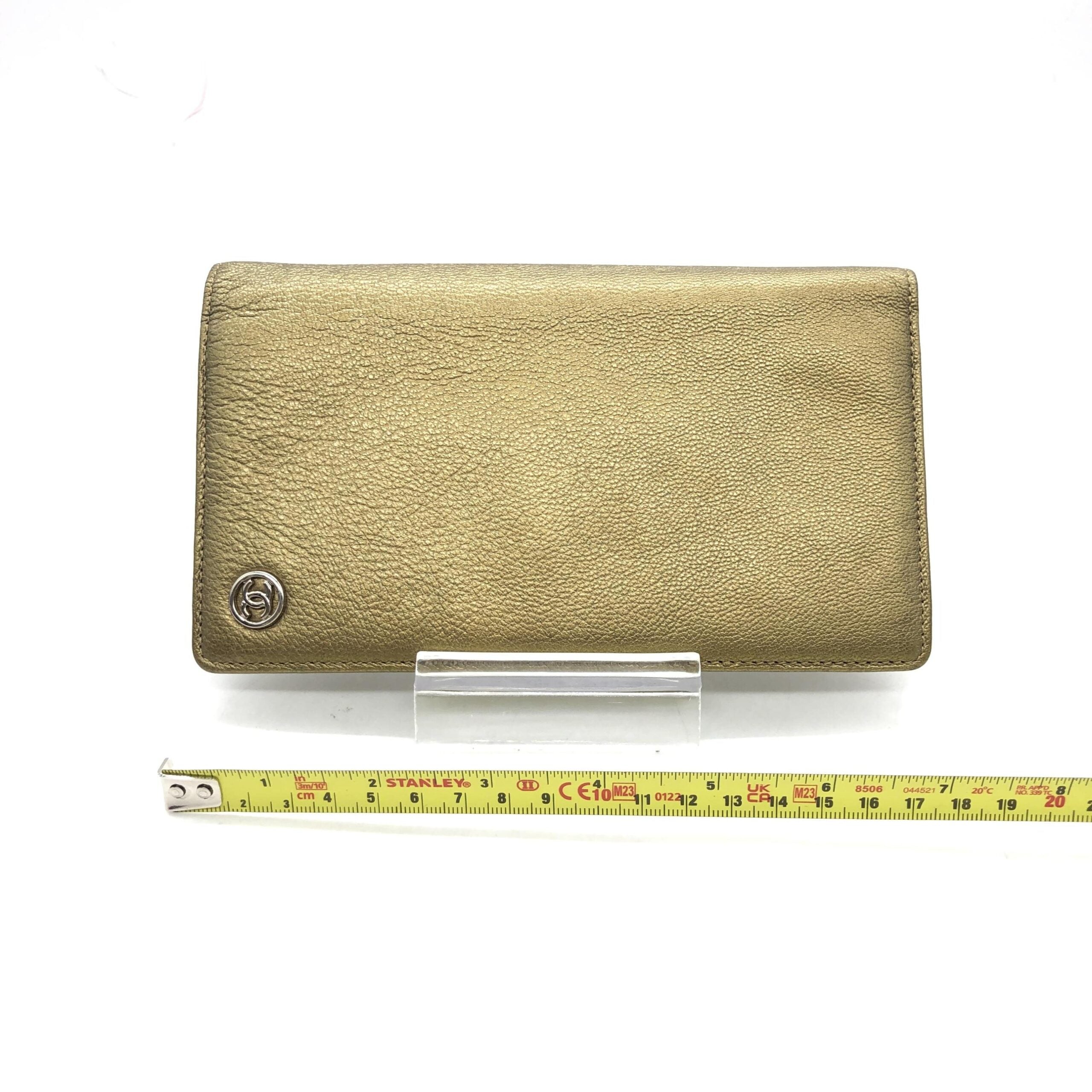 Chanel Gold Tone Caviar Leather Bifold Women's Wallet (Pre-Owned)