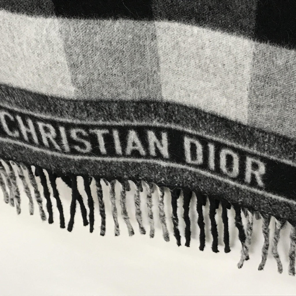 Christian Dior Gray Checkered Fringed Wool Women's Scarf (Pre-Owned)