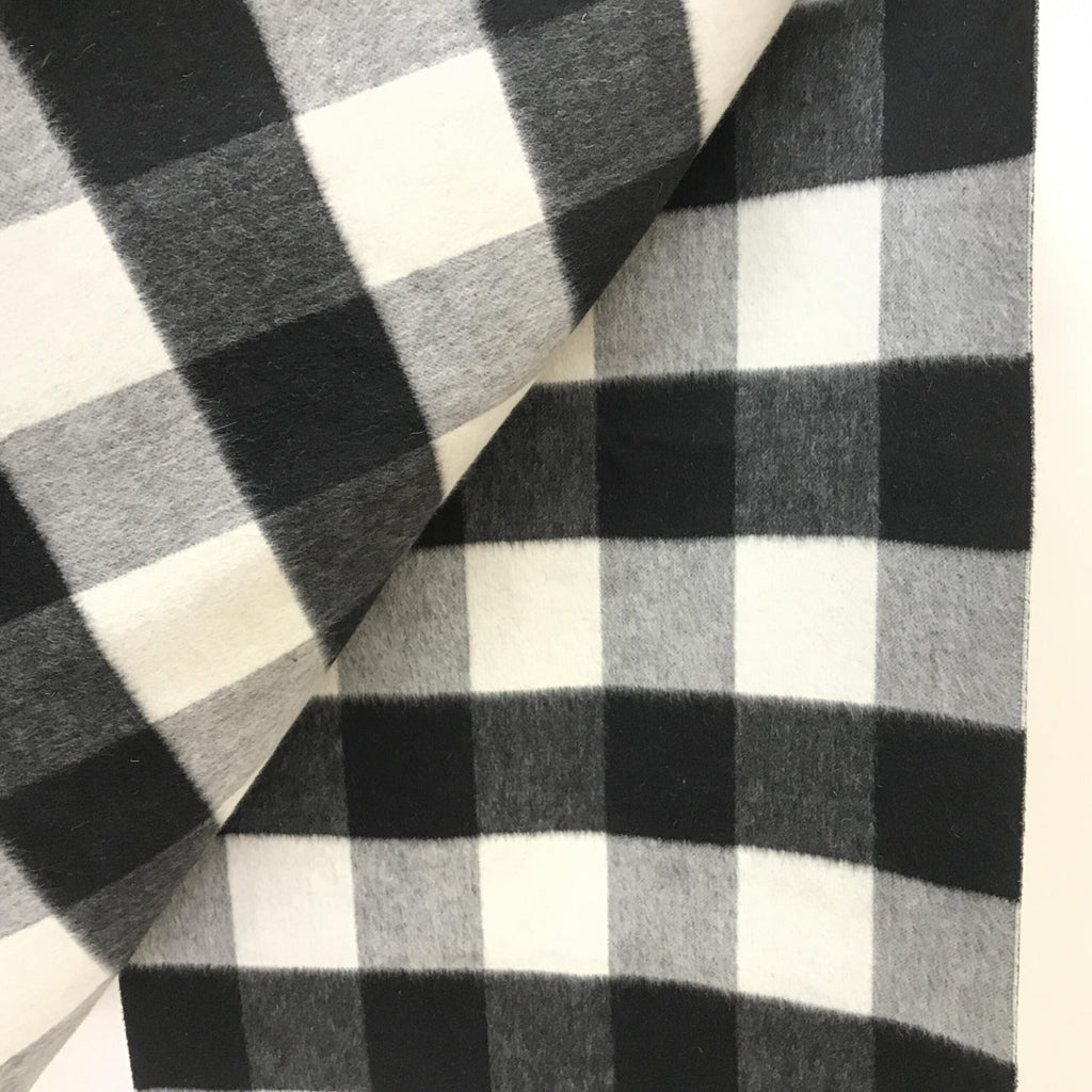 Christian Dior Gray Checkered Fringed Wool Women's Scarf (Pre-Owned)