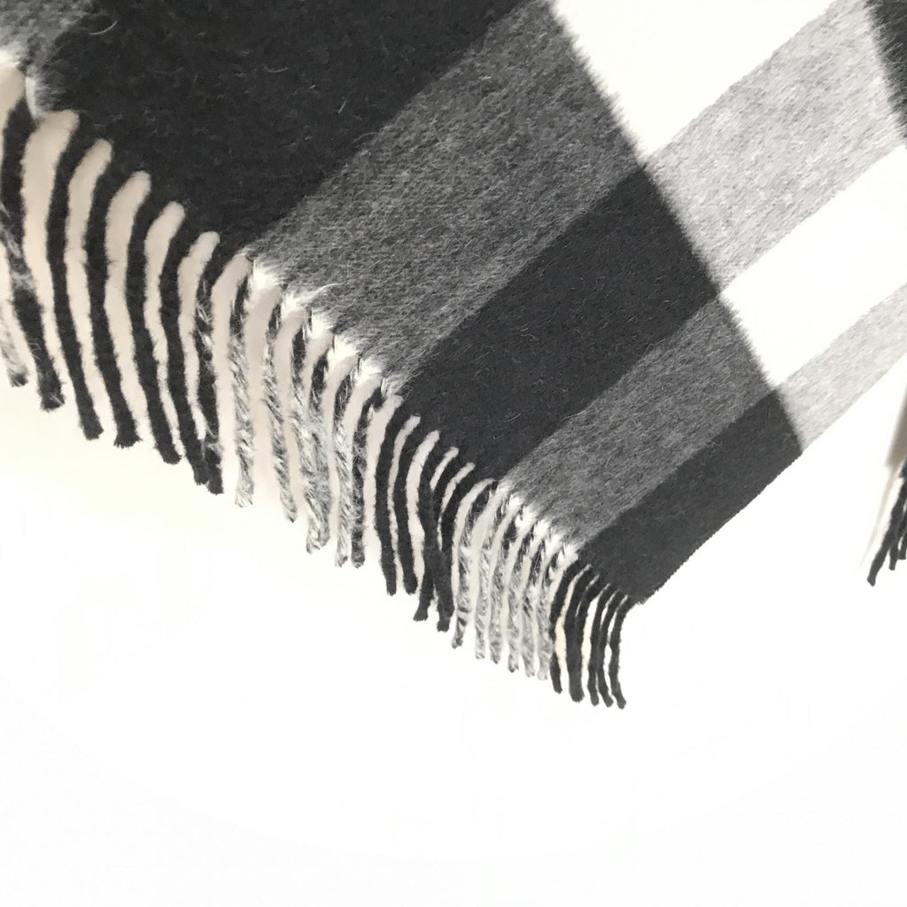 Christian Dior Gray Checkered Fringed Wool Women's Scarf (Pre-Owned)