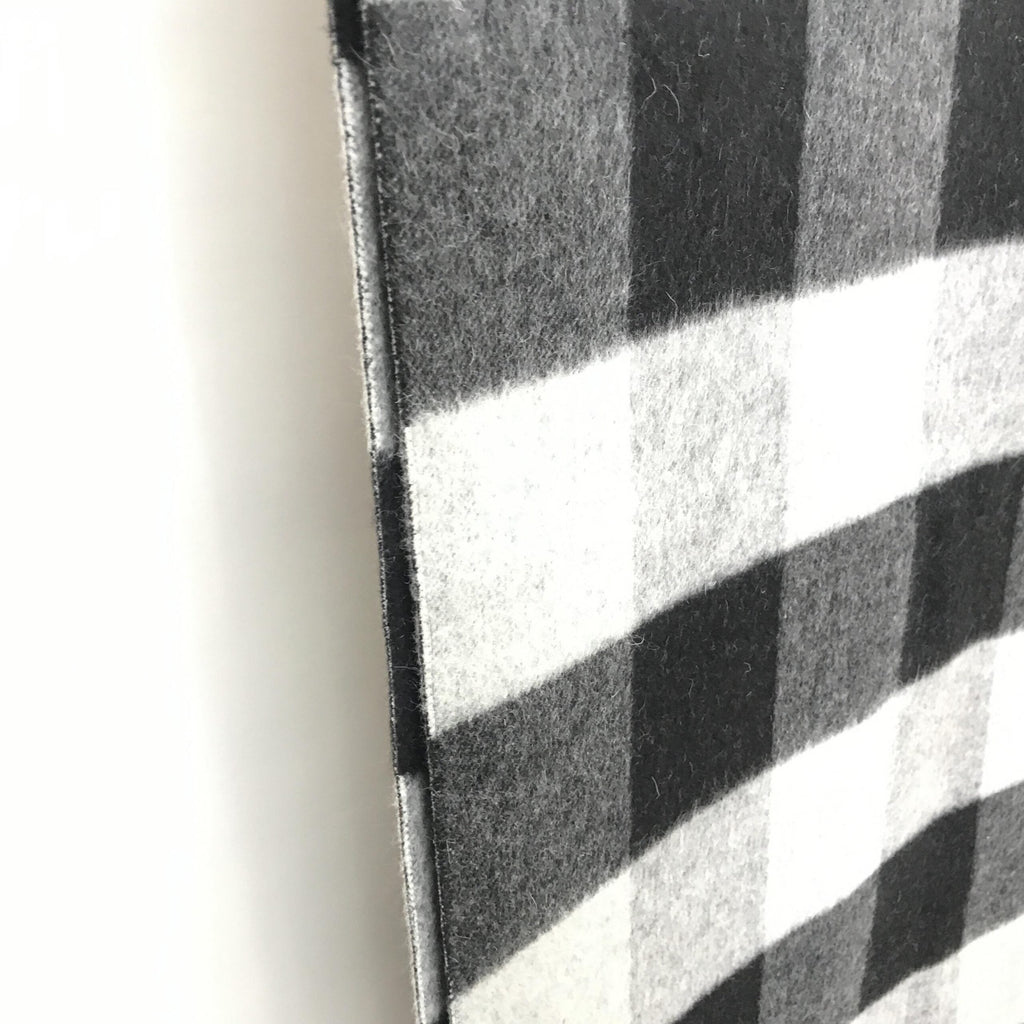 Christian Dior Gray Checkered Fringed Wool Women's Scarf (Pre-Owned)