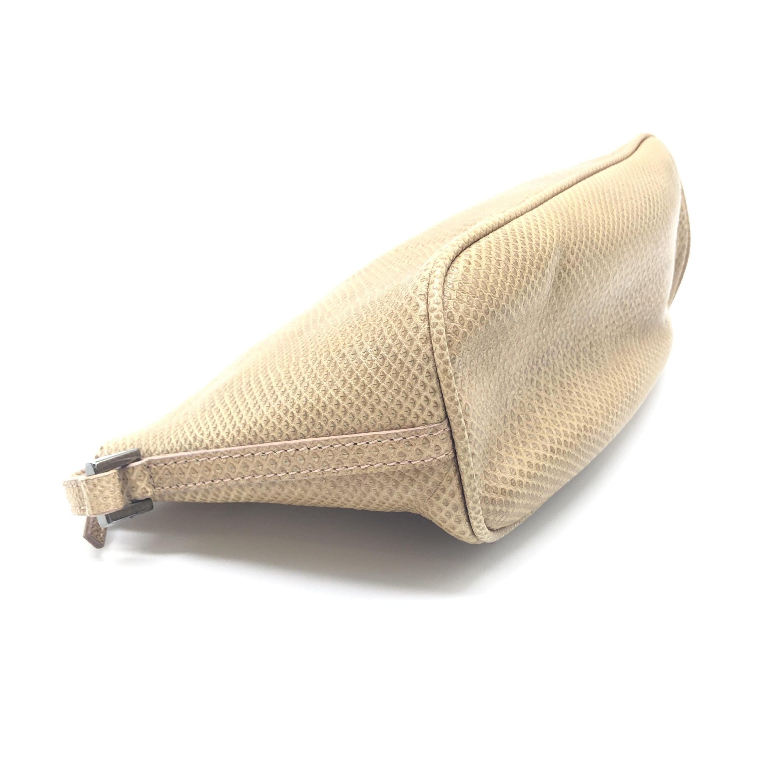 Gucci Light Beige Textured Leather Women's Handbag (Pre-Owned)