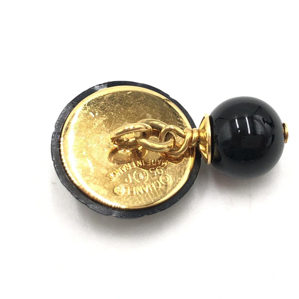 Chanel Matelasse Coco Mark Black Plastic Women's Cufflinks (Pre-Owned)