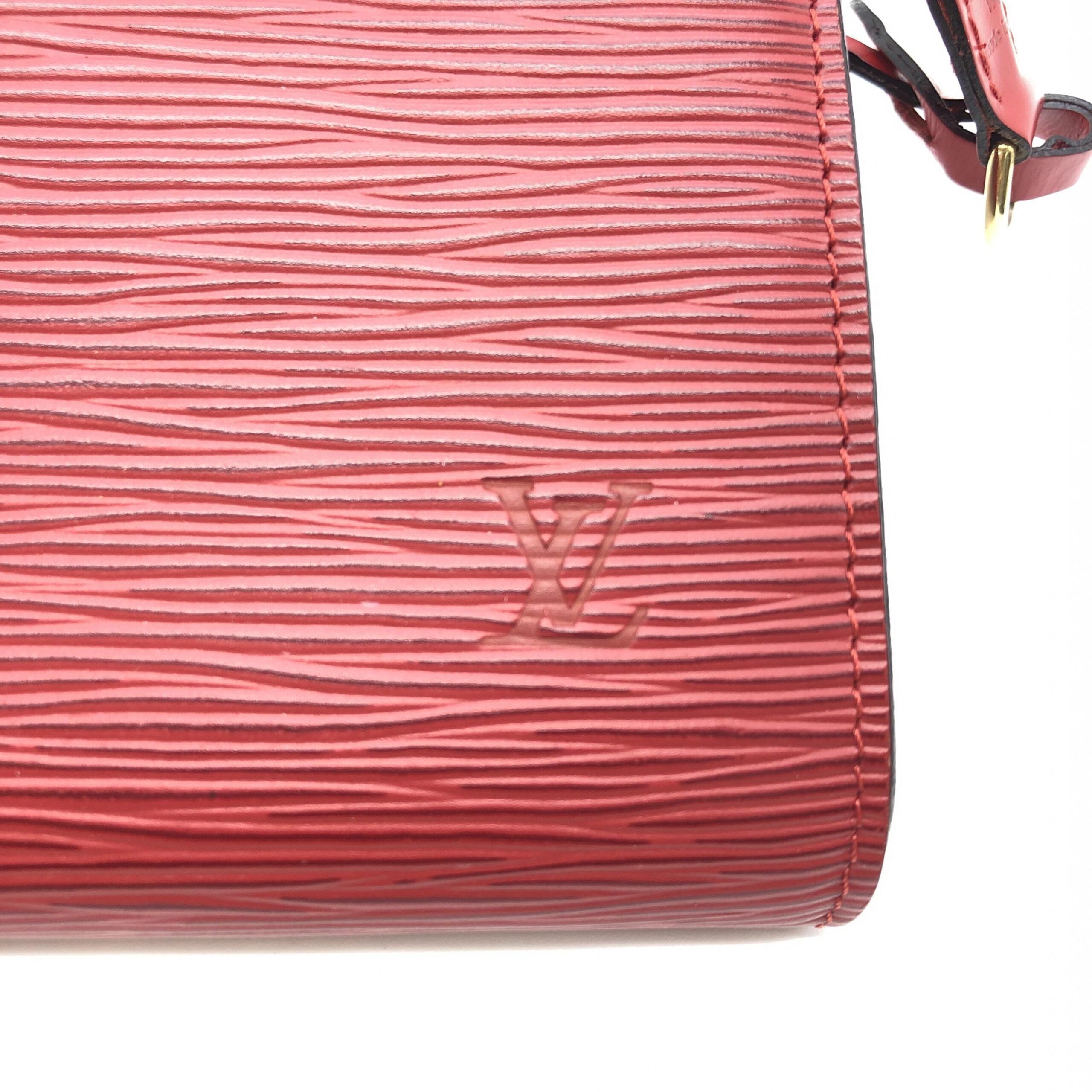 Louis Vuitton Red Leather Pochette Accessory Women's Bag (Pre-Owned)