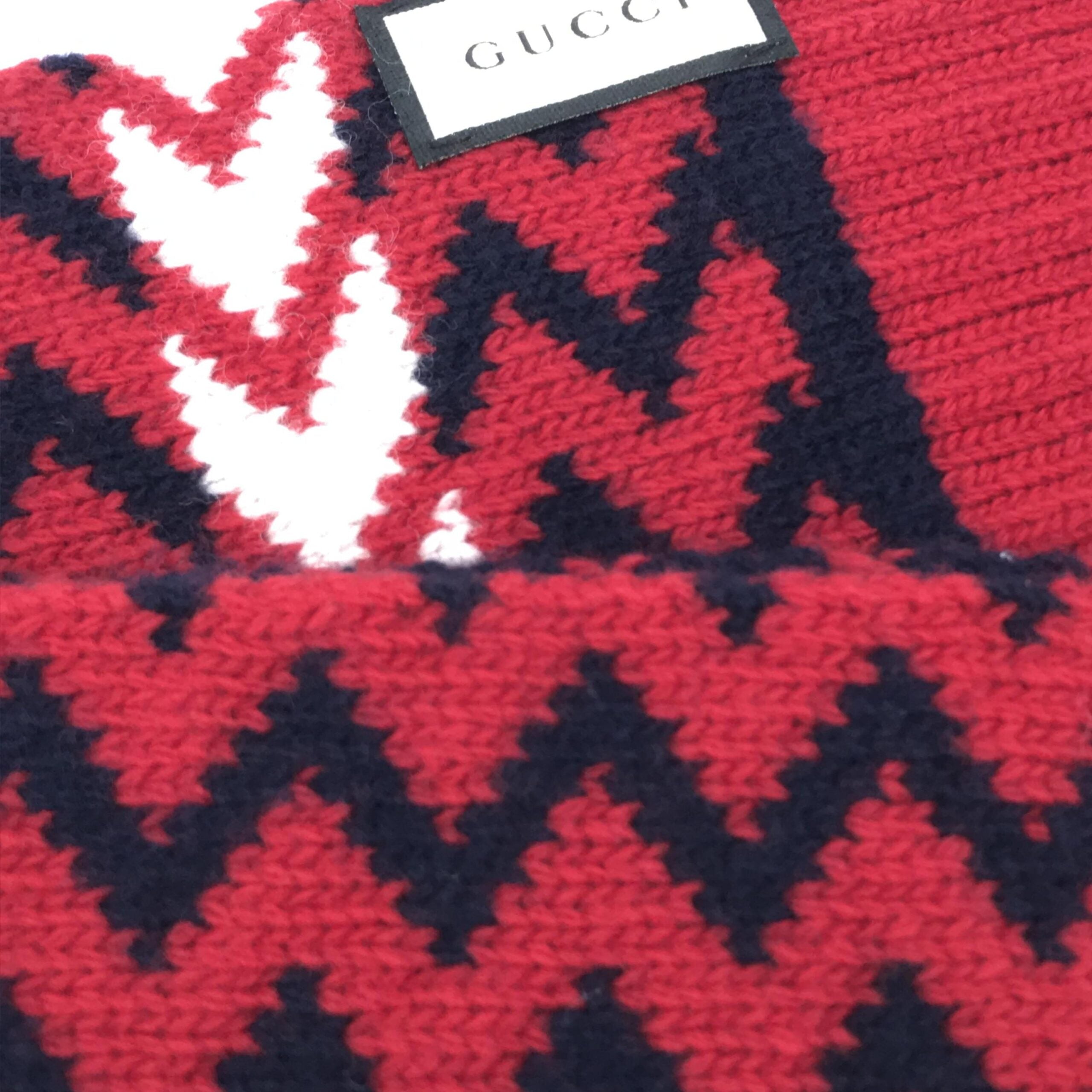 Gucci Red Zigzag Wool Knit Women's Scarf (Pre-Owned)
