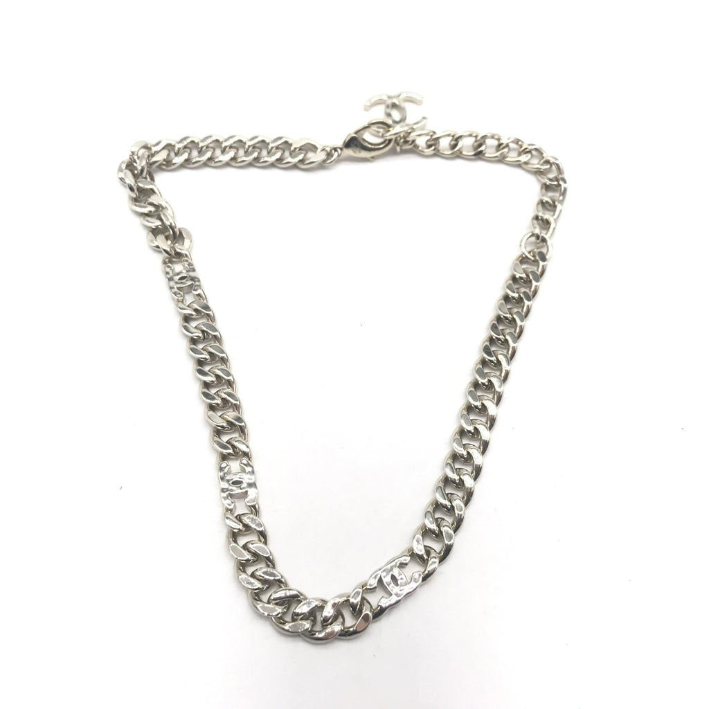Chanel Silver Tone Curb Chain Link Women's Necklace (Pre-Owned)