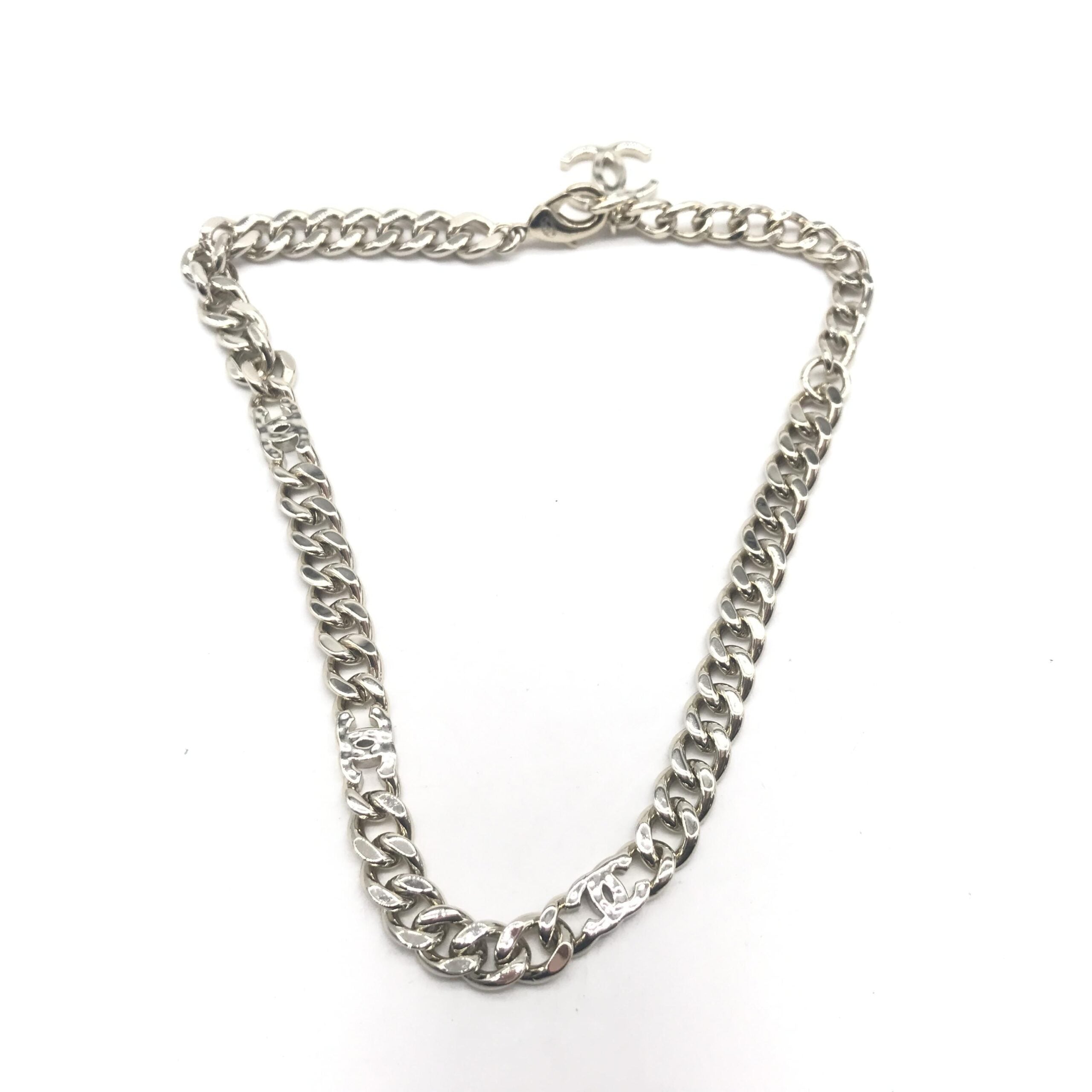 Chanel Silver Tone Curb Chain Link Women's Necklace (Pre-Owned)