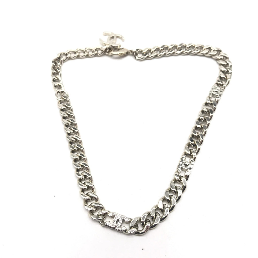 Chanel Silver Tone Curb Chain Link Women's Necklace (Pre-Owned)