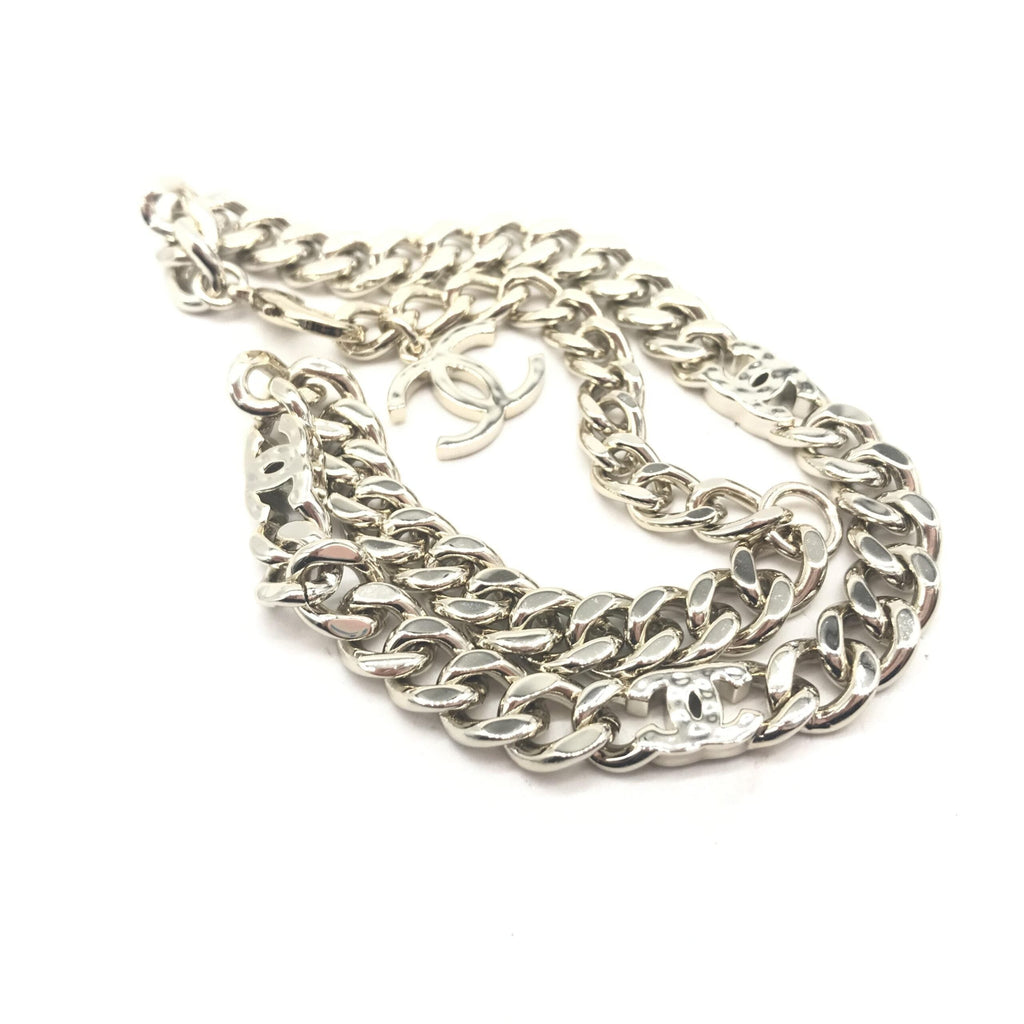 Chanel Silver Tone Curb Chain Link Women's Necklace (Pre-Owned)