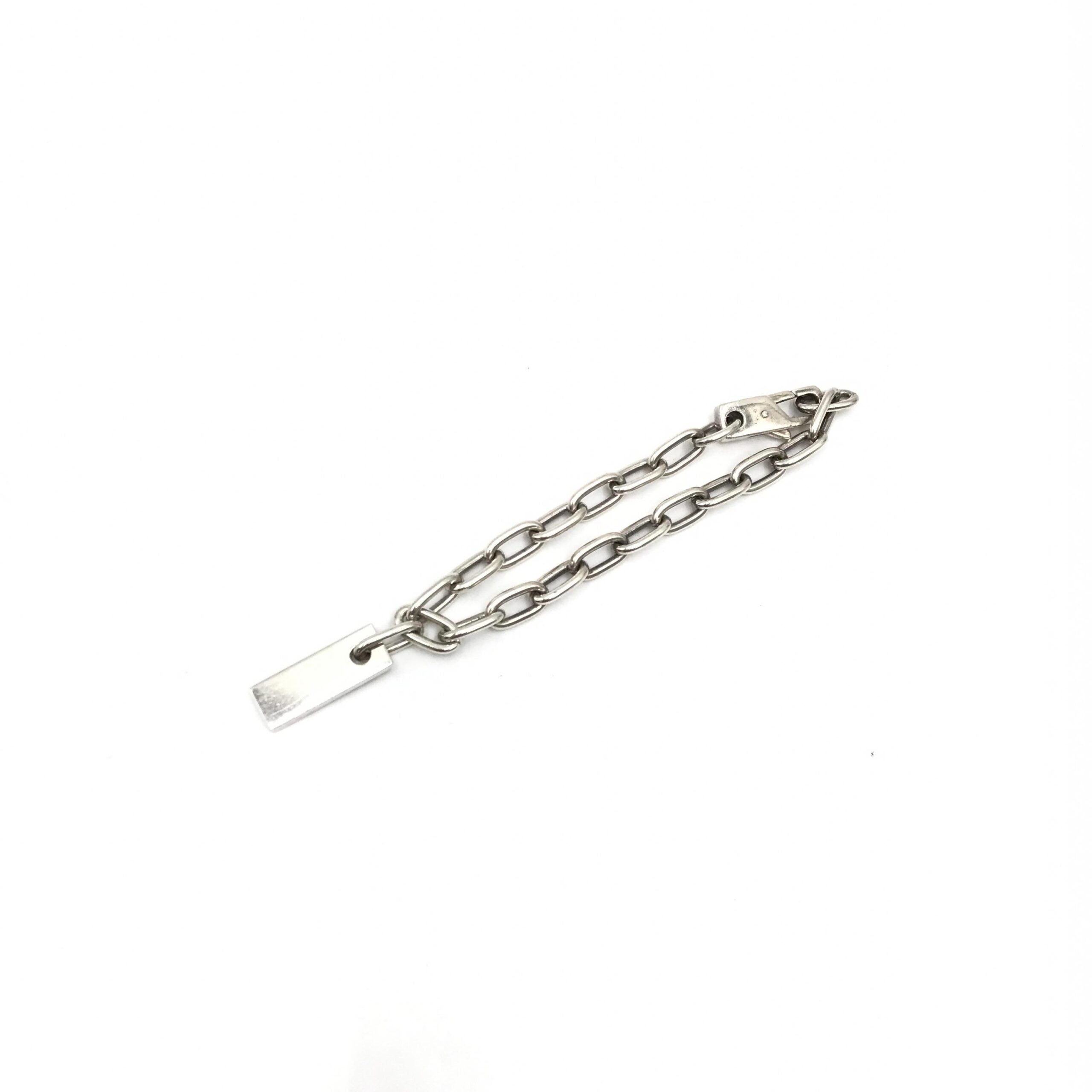 Gucci Sterling Silver Logo Plate Chain Women's Bracelet (Pre-Owned)