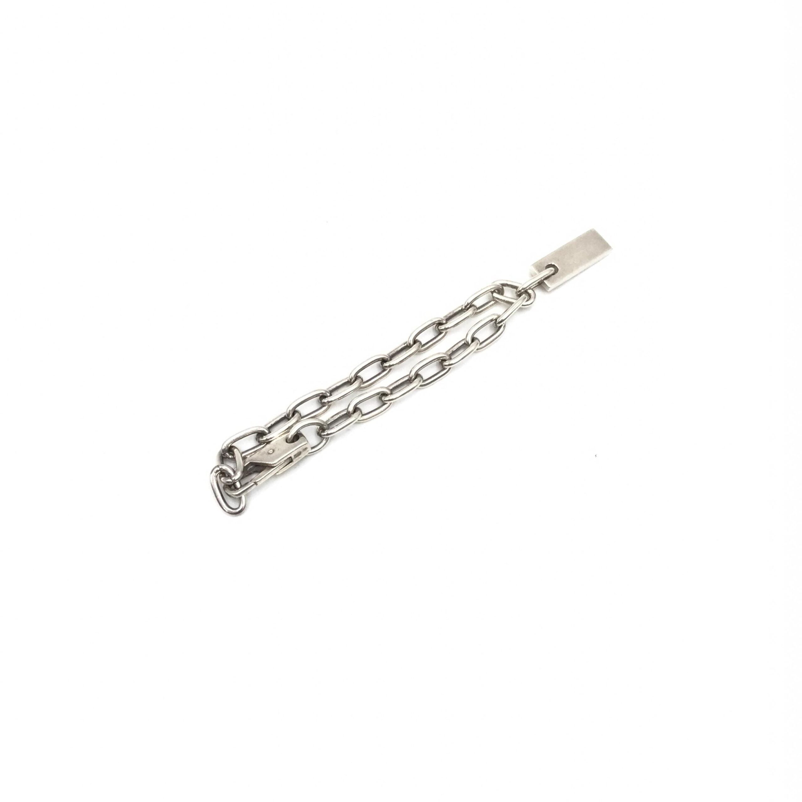 Gucci Sterling Silver Logo Plate Chain Women's Bracelet (Pre-Owned)