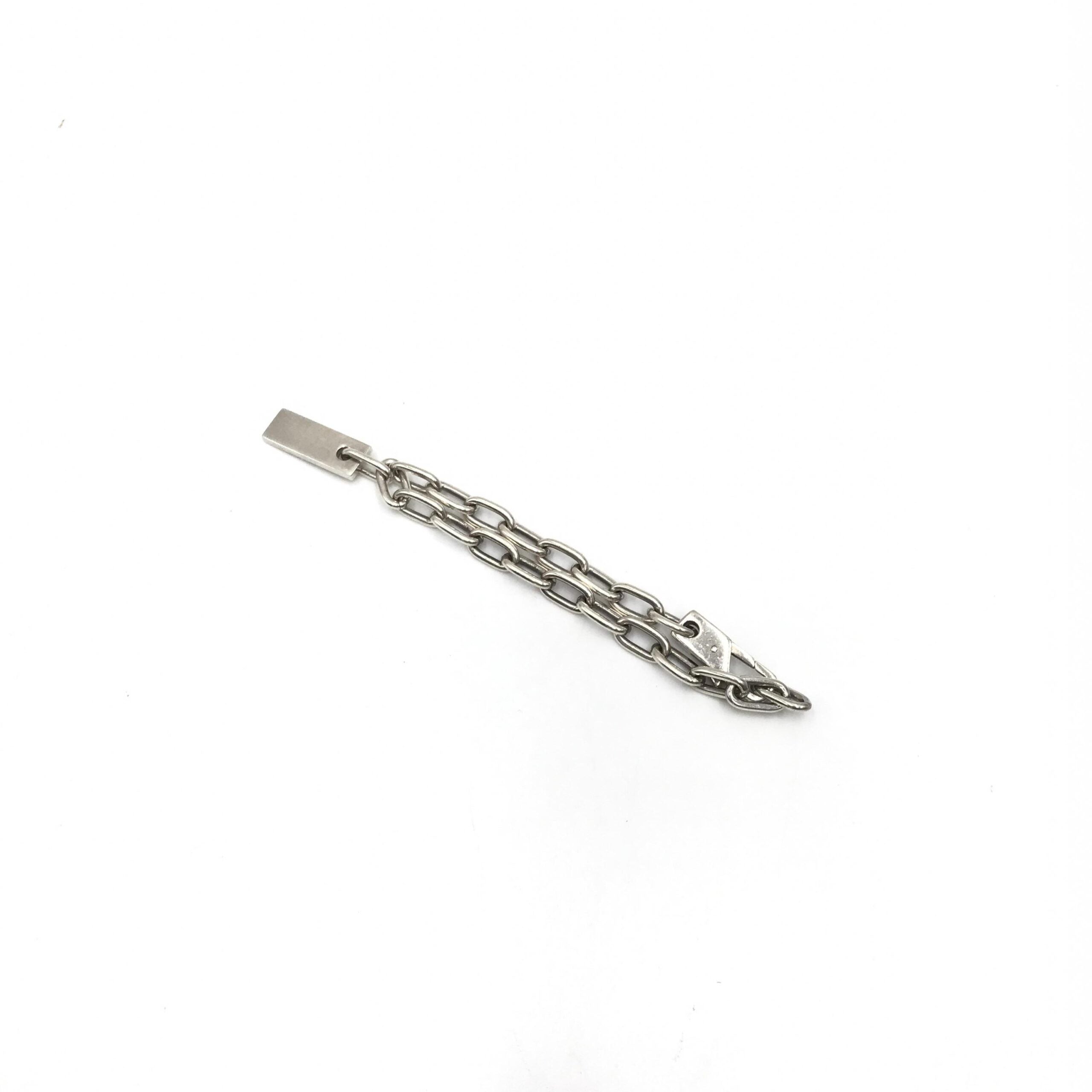 Gucci Sterling Silver Logo Plate Chain Women's Bracelet (Pre-Owned)