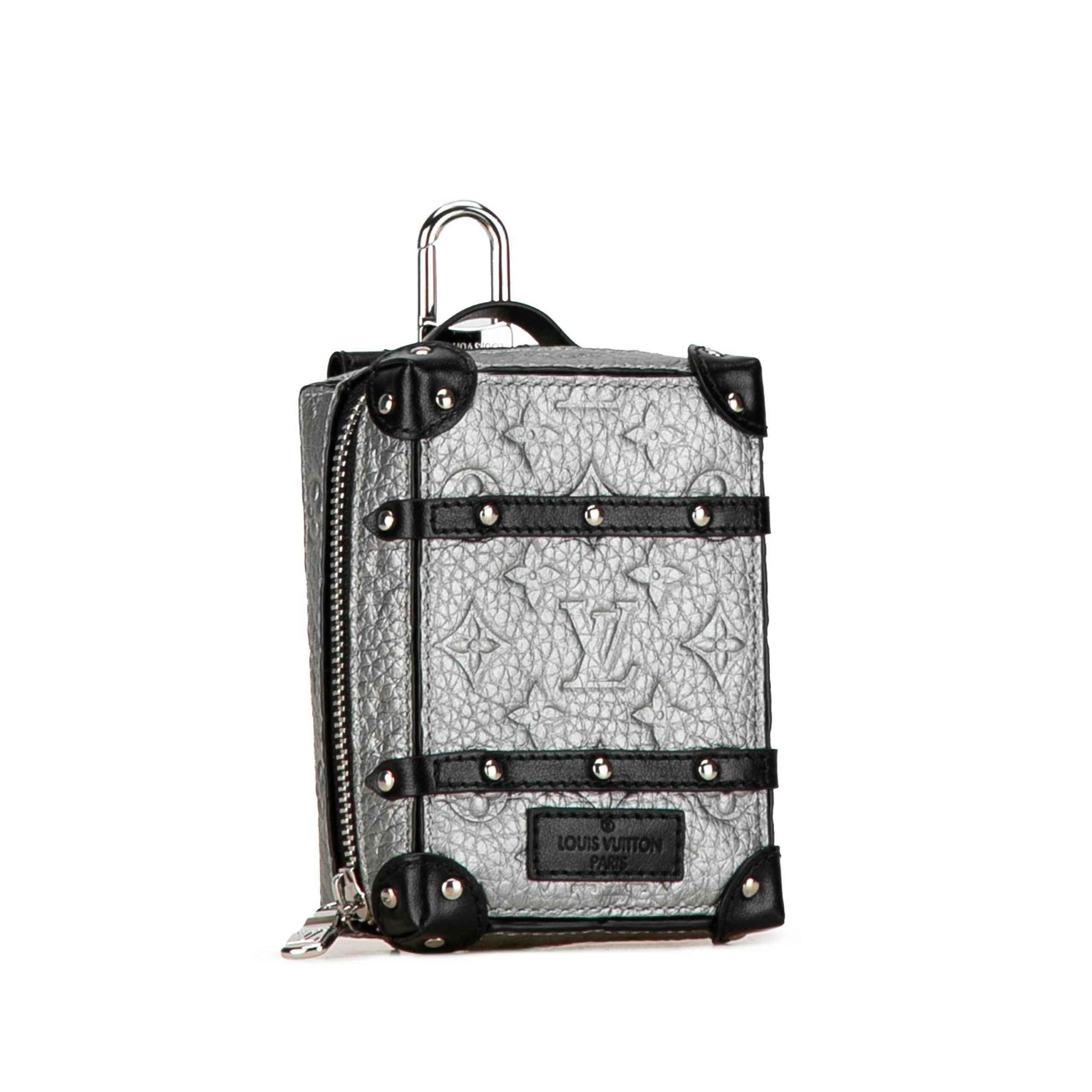 Louis Vuitton Trunk Motif Key Charm Leather With Women's Box (Pre-Owned)