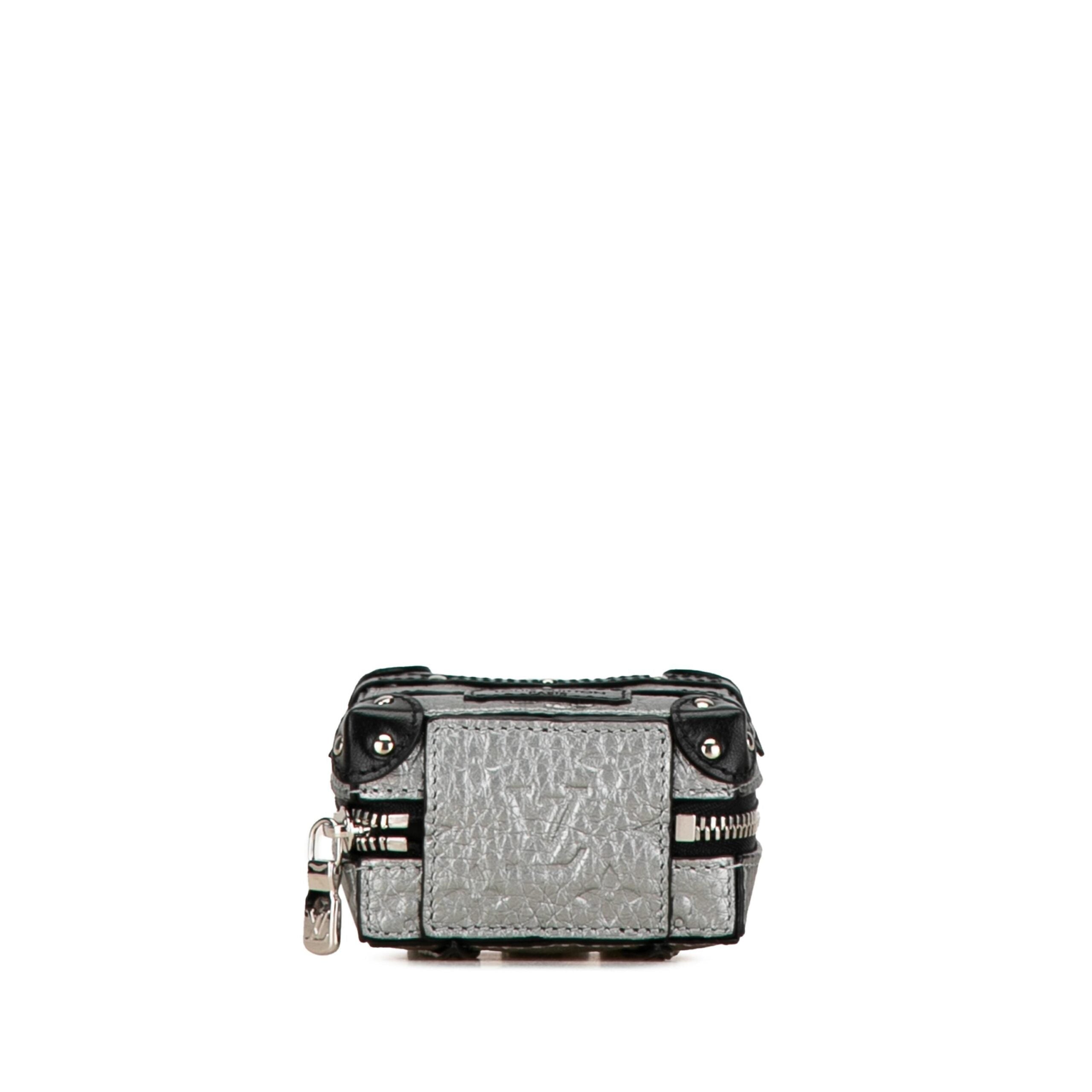 Louis Vuitton Trunk Motif Key Charm Leather With Women's Box (Pre-Owned)