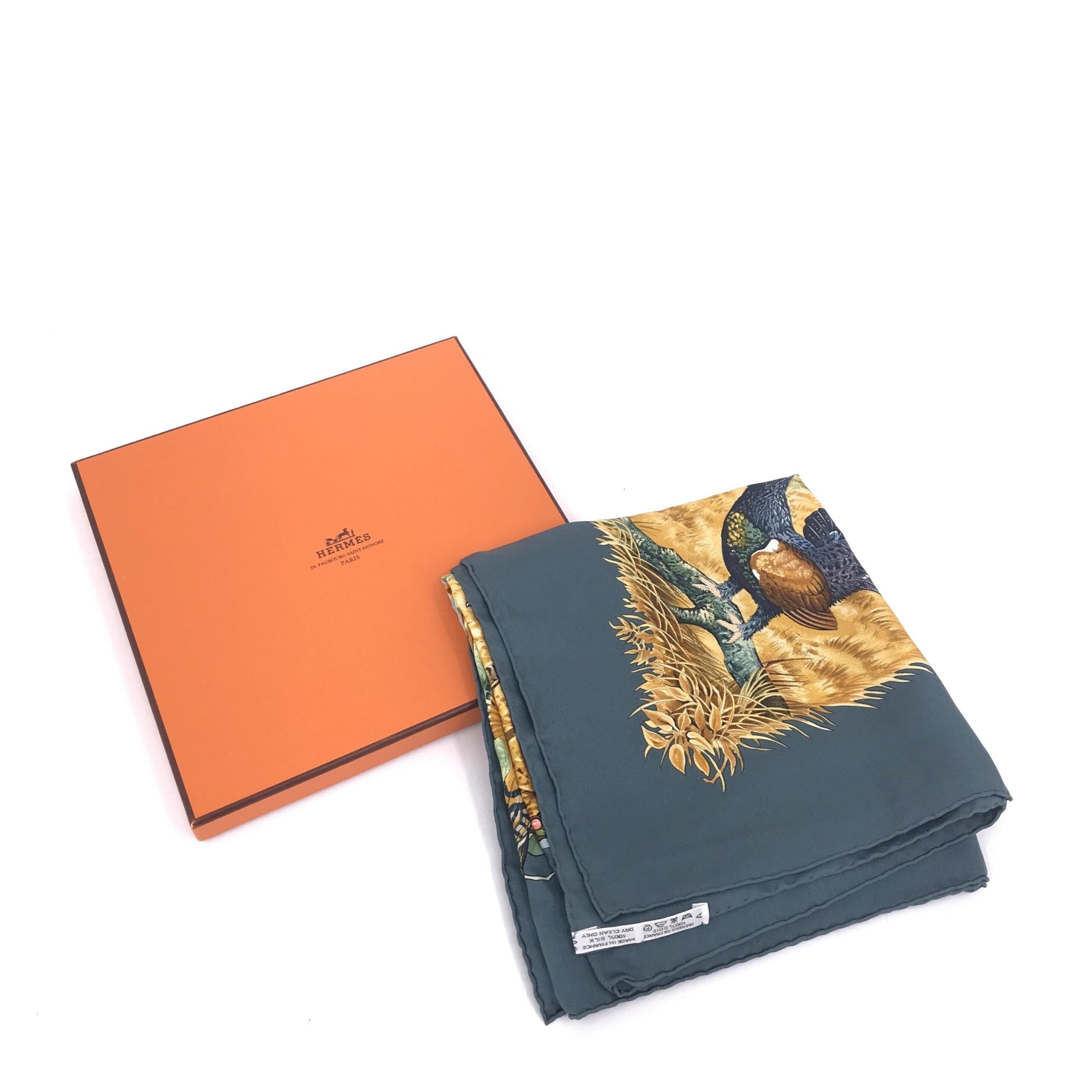 Hermès PLEATS PLEASE Hermes Women's Scarf (Pre-Owned)