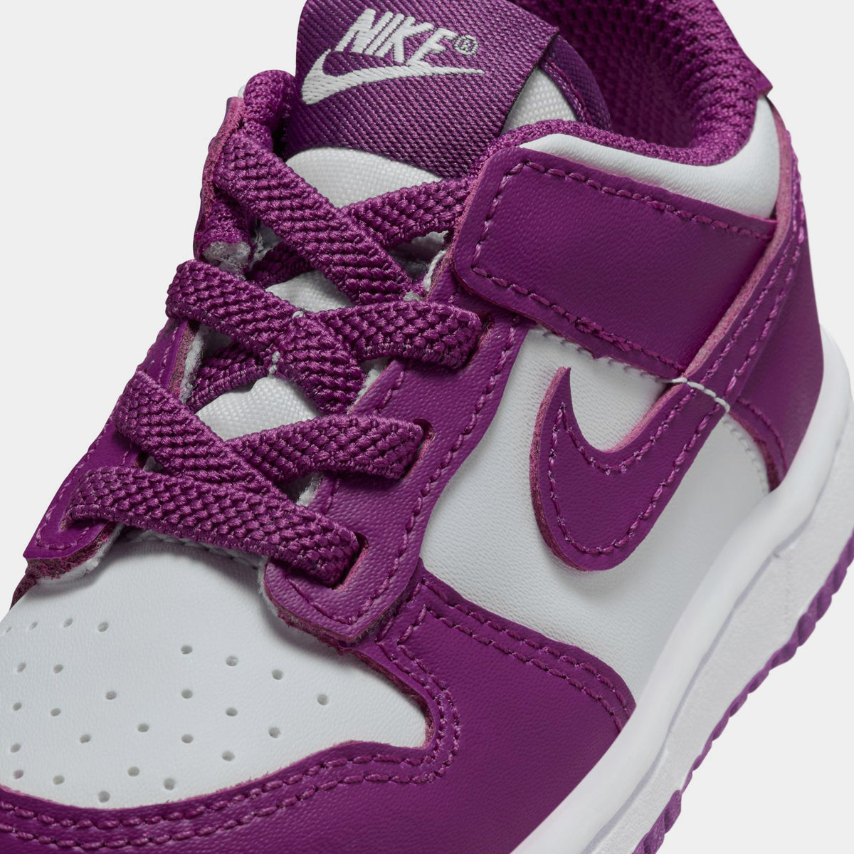 Exclusive Dunk Low Infant Toddler Lifestyle Shoes (/White/Viotech) — 2C — Side View