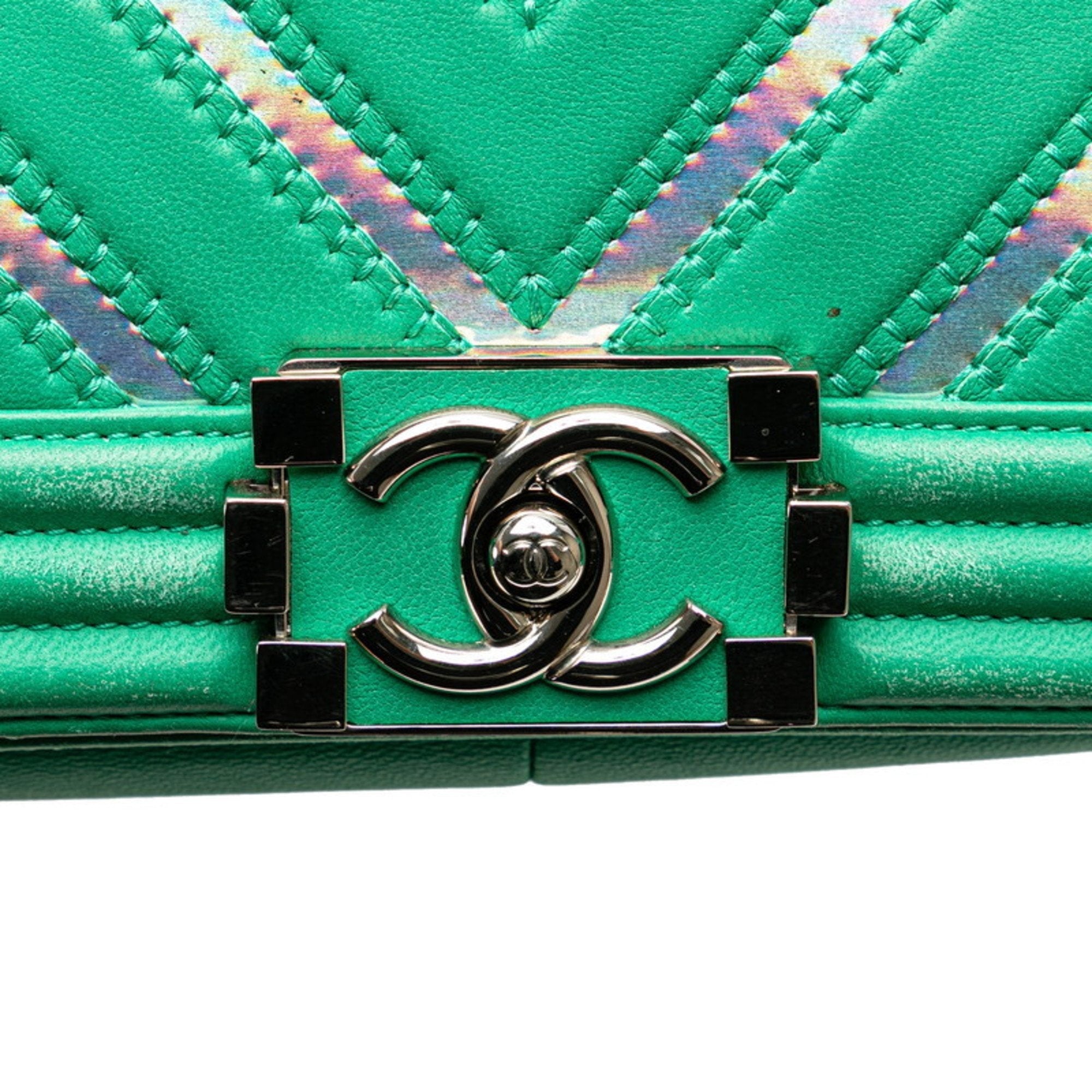 Chanel Boy Flap Bag Chevron Lambskin With Holographic Pvc Green Leather Shoulder Bag Bag (Pre-Owned)