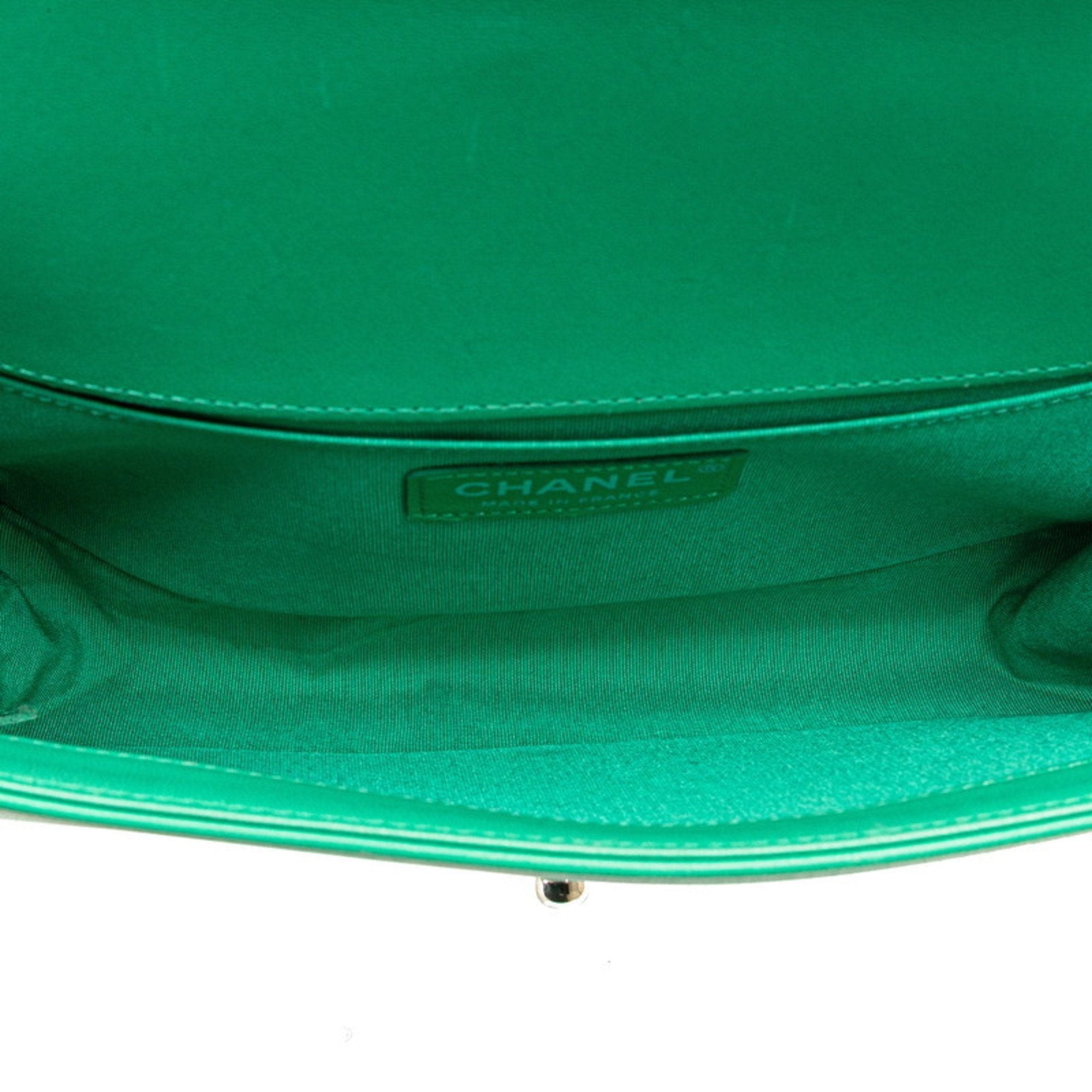 Chanel Boy Flap Bag Chevron Lambskin With Holographic Pvc Green Leather Shoulder Bag Bag (Pre-Owned)