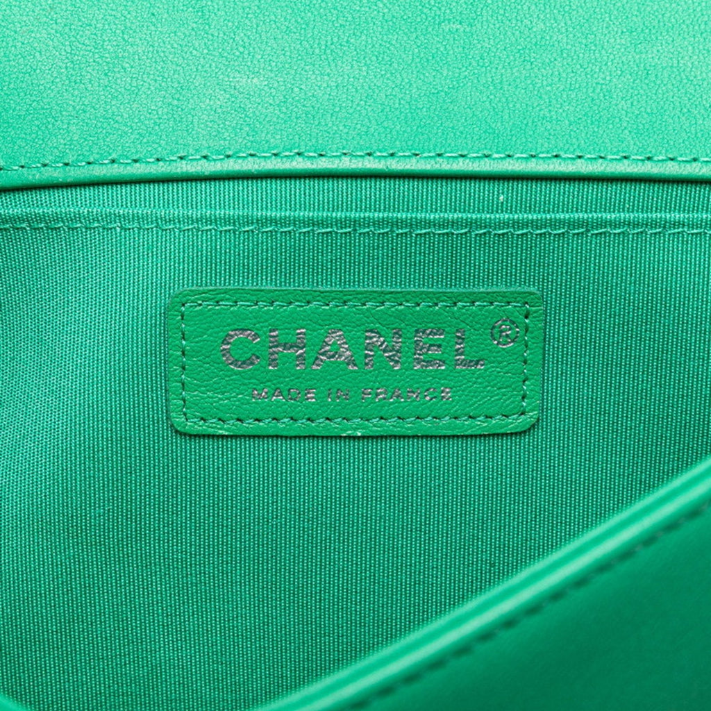 Chanel Boy Flap Bag Chevron Lambskin With Holographic Pvc Green Leather Shoulder Bag Bag (Pre-Owned)