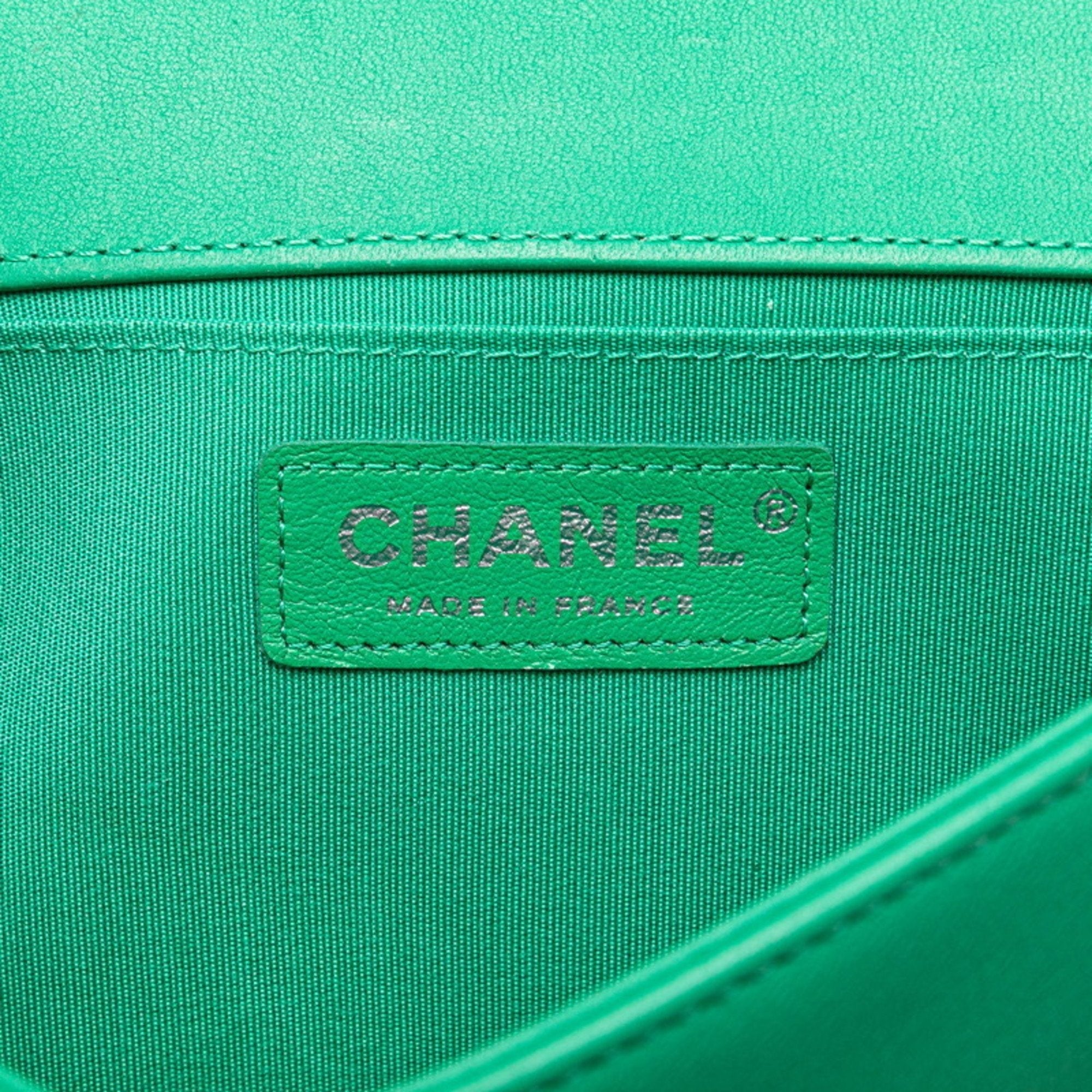 Chanel Boy Flap Bag Chevron Lambskin With Holographic Pvc Green Leather Shoulder Bag Bag (Pre-Owned)