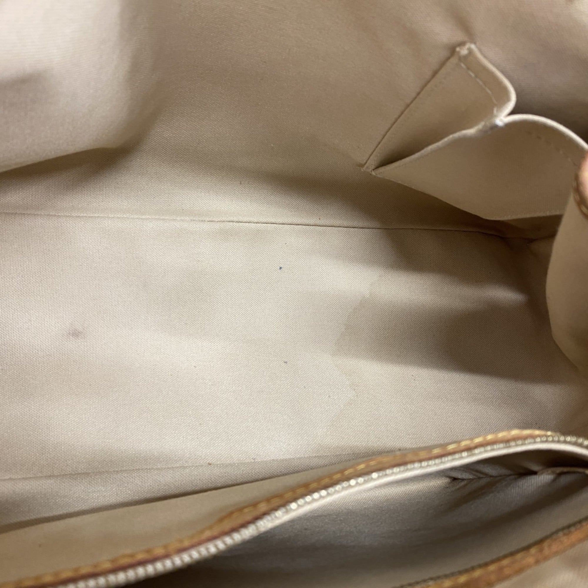 Louis Vuitton White Tote Bag (Pre-Owned)
