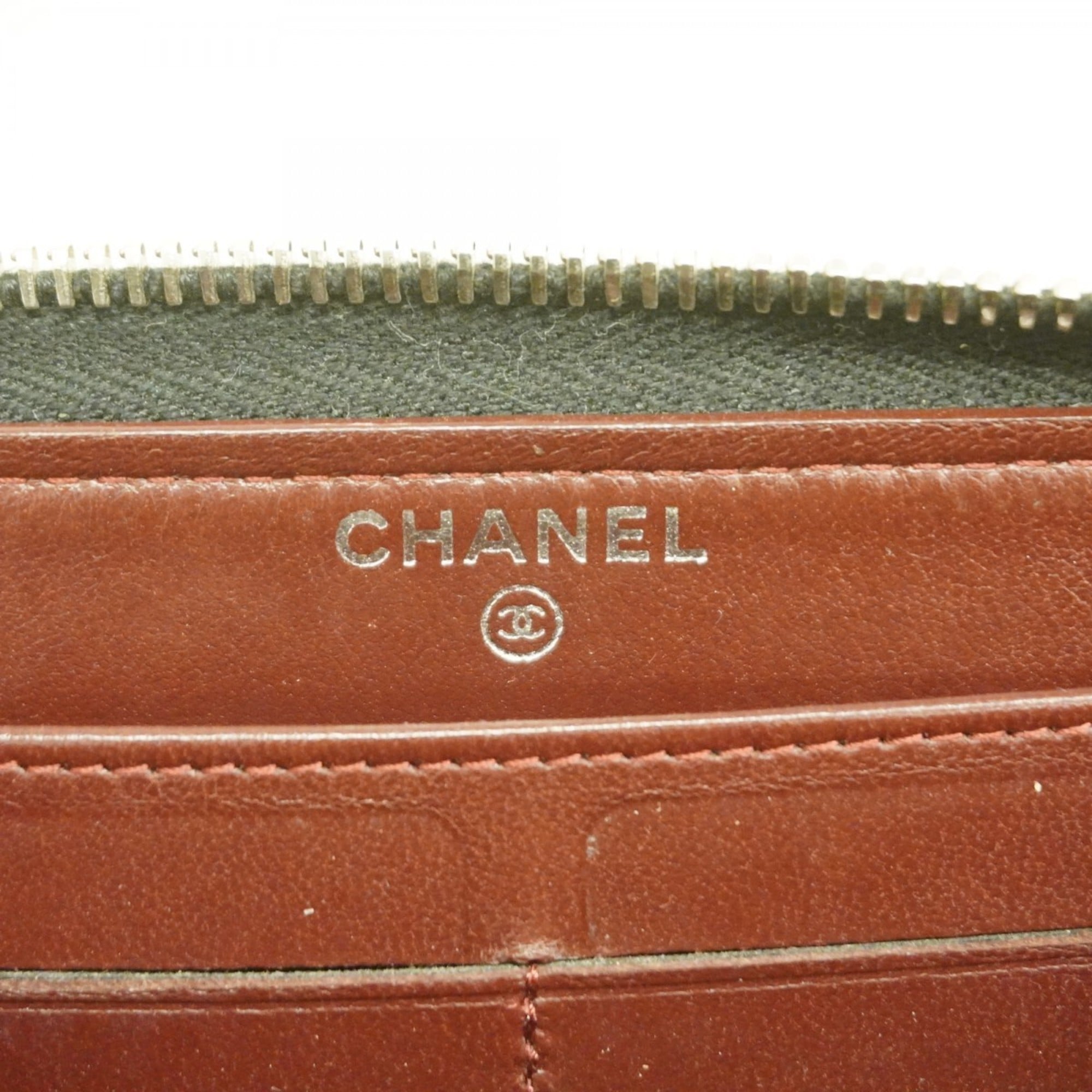 Chanel Black Leather Long Wallet (Bi-Fold) (Pre-Owned)