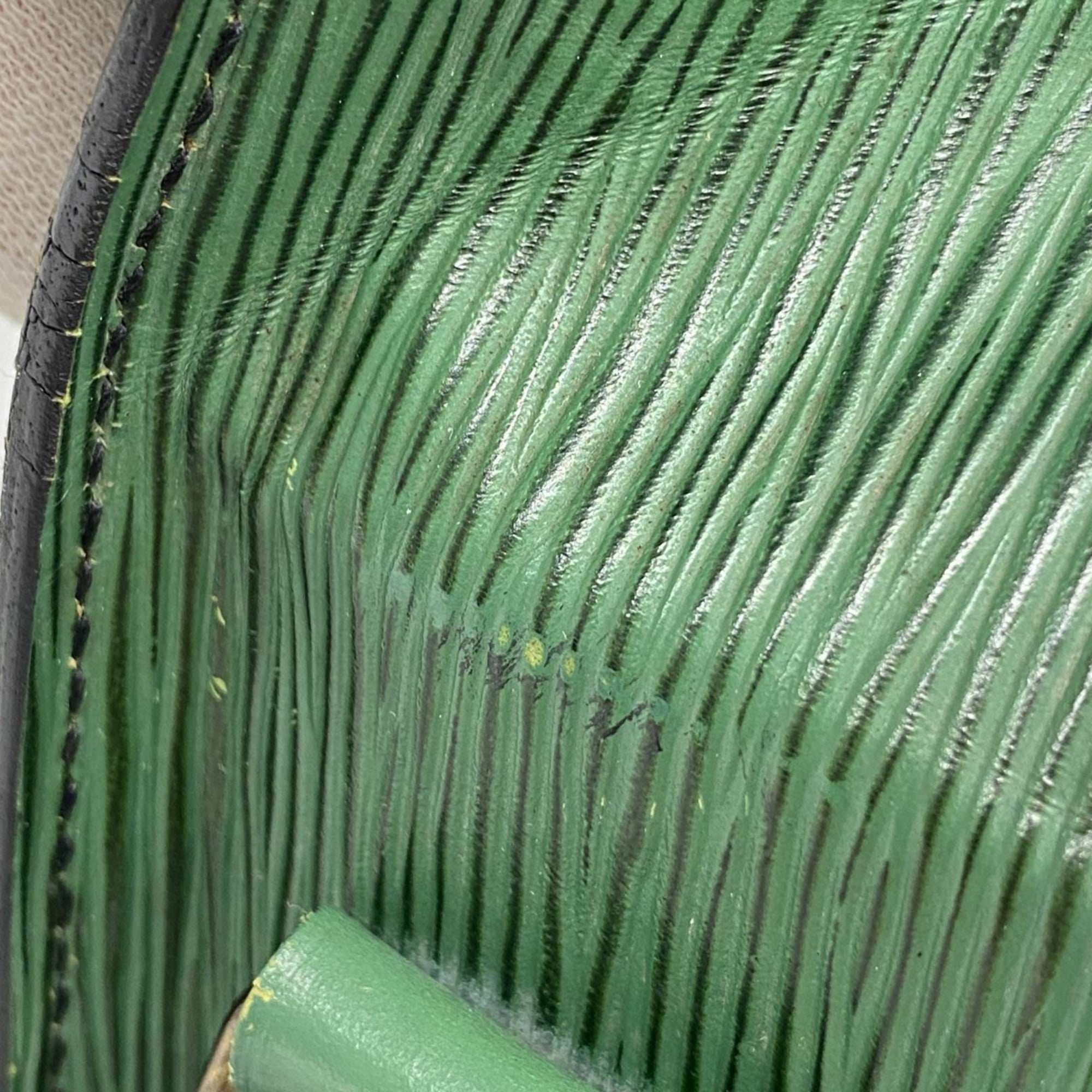 Louis Vuitton Borneo Green Shoulder Bag (Pre-Owned)