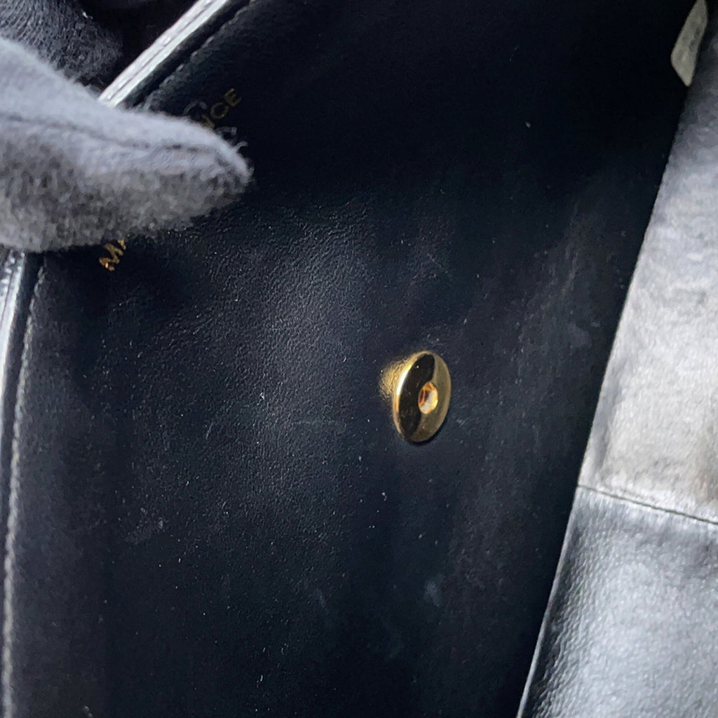 Chanel Black Grained Calfskin Shoulder Bag (Pre-Owned)