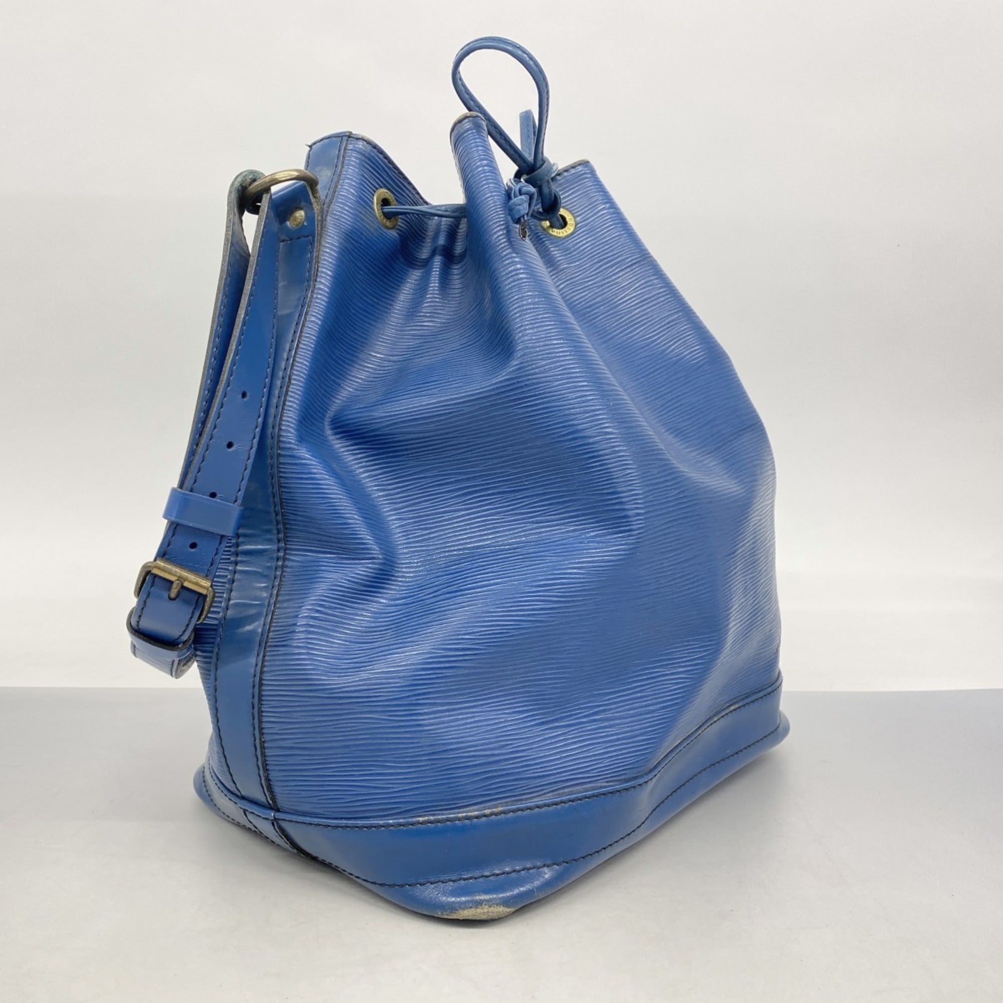 Louis Vuitton Toledo Blue Shoulder Bag (Pre-Owned)