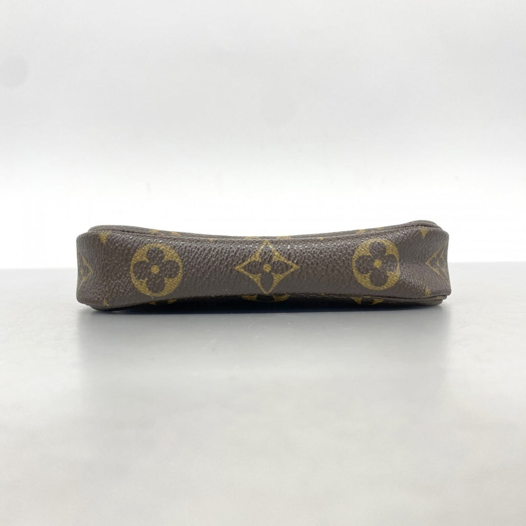 Louis Vuitton Brown Pouch (Pre-Owned)