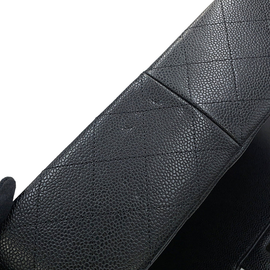 Chanel Matelasse Black Grained Calfskin Shoulder Bag (Pre-Owned)