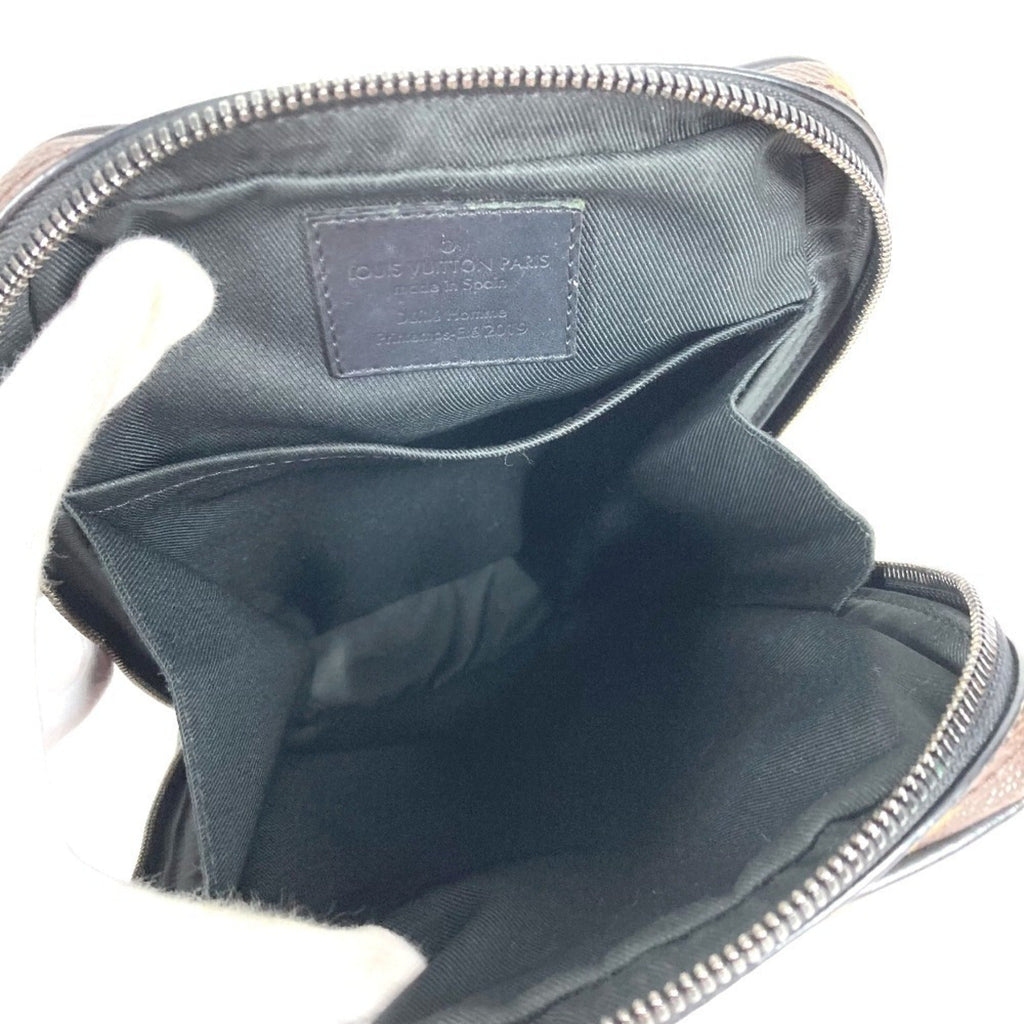Louis Vuitton Brown Monogram Monogram Leather Pochette Pouch Shoulder Bag (Pre-Owned)