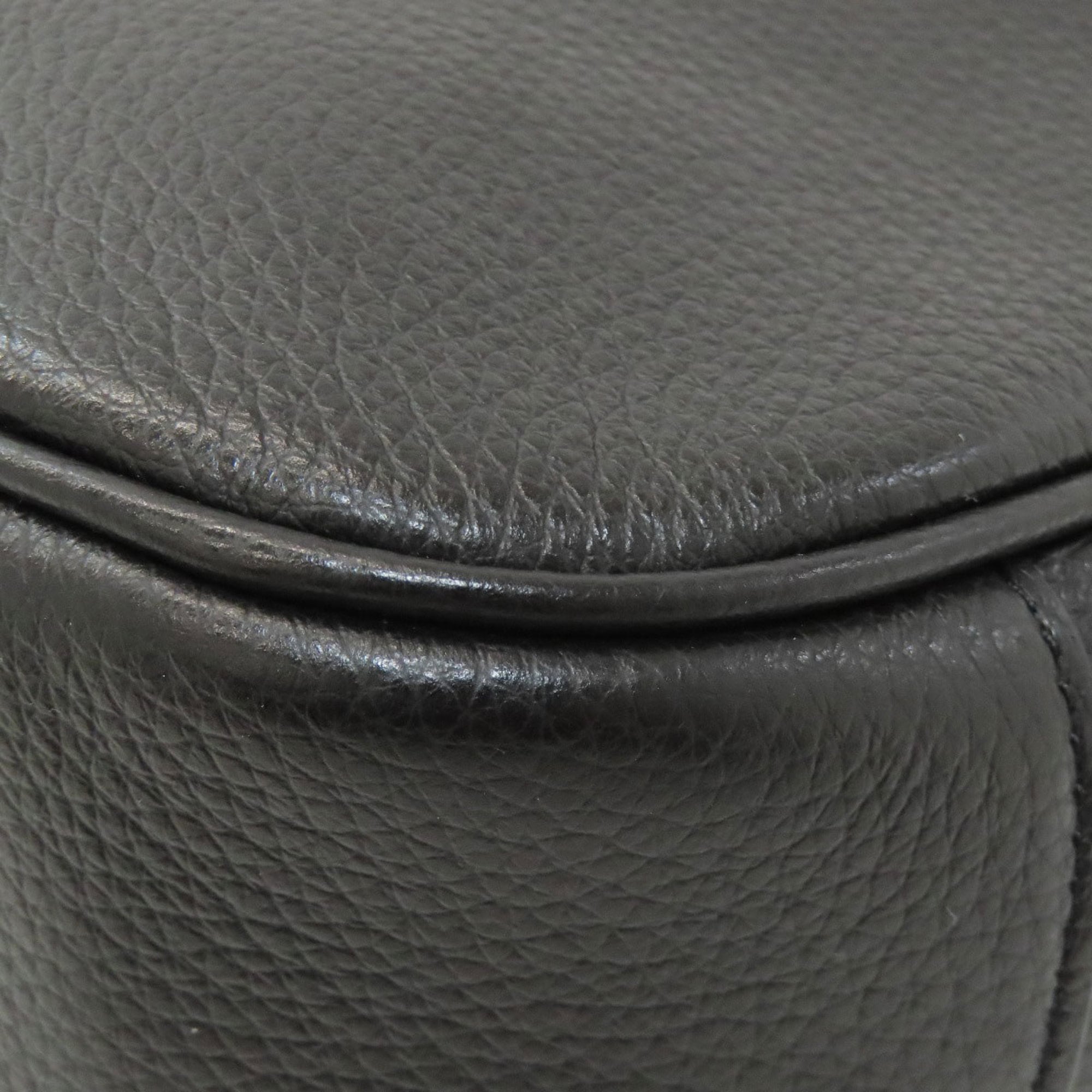 Coach Black Leather Shoulder Bag (Pre-Owned)