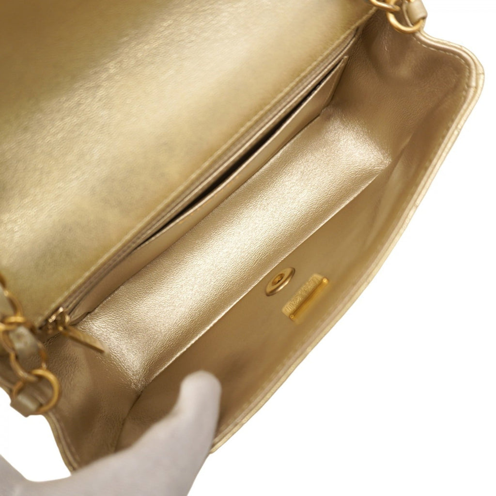 Chanel Gold Leather Shoulder Bag (Pre-Owned)