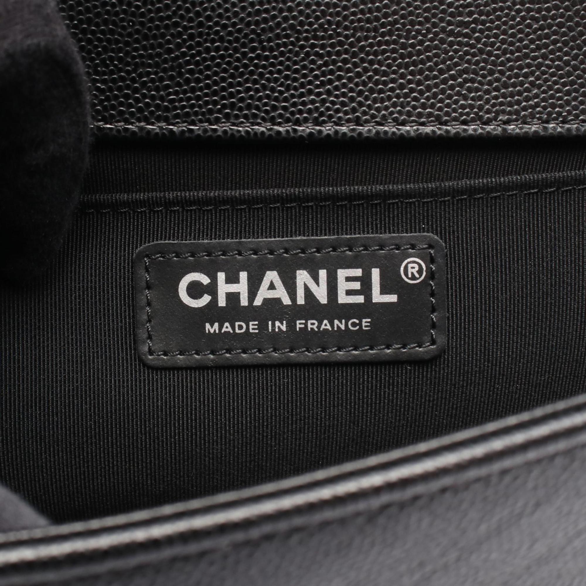 Chanel Black Grained Calfskin Shoulder Bag (Pre-Owned)