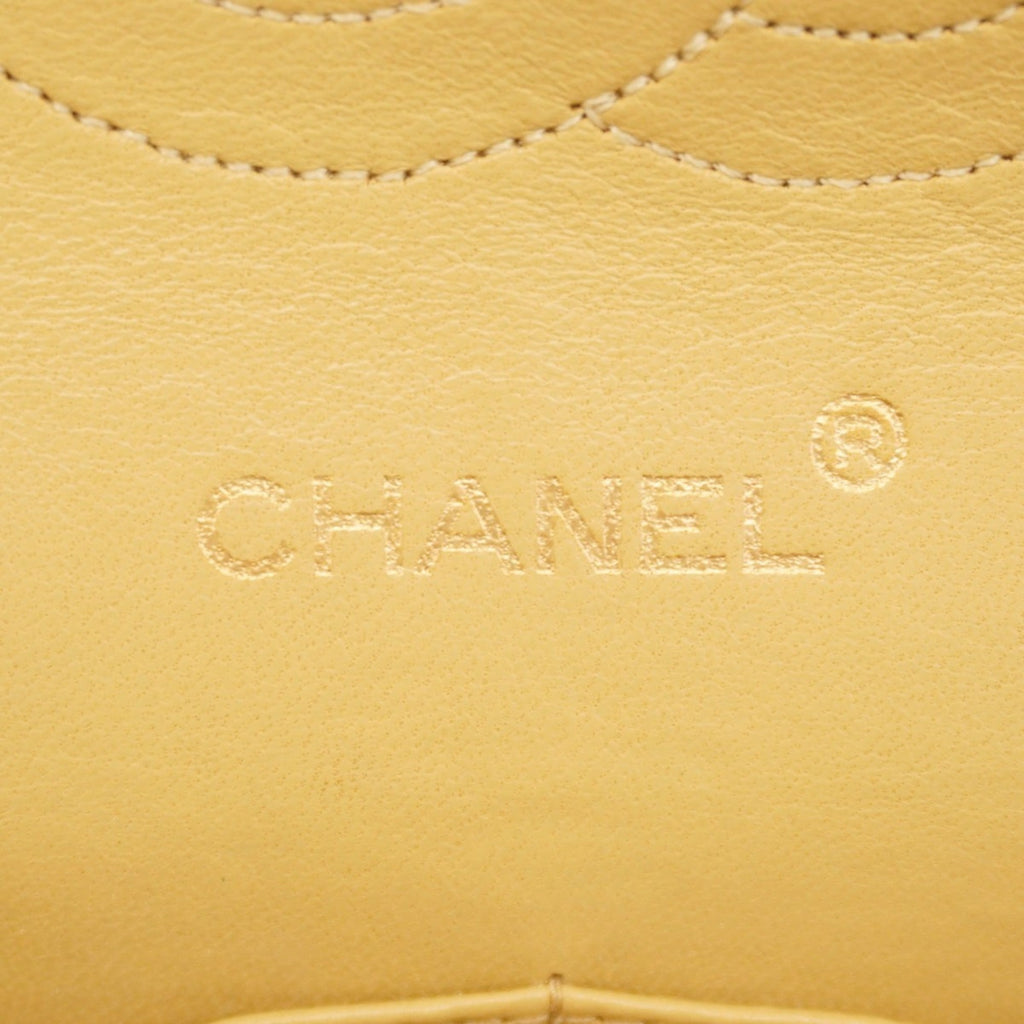 Chanel Beige Leather Shoulder Bag (Pre-Owned)