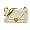 Christian Dior White Leather Shoulder Bag (Pre-Owned)