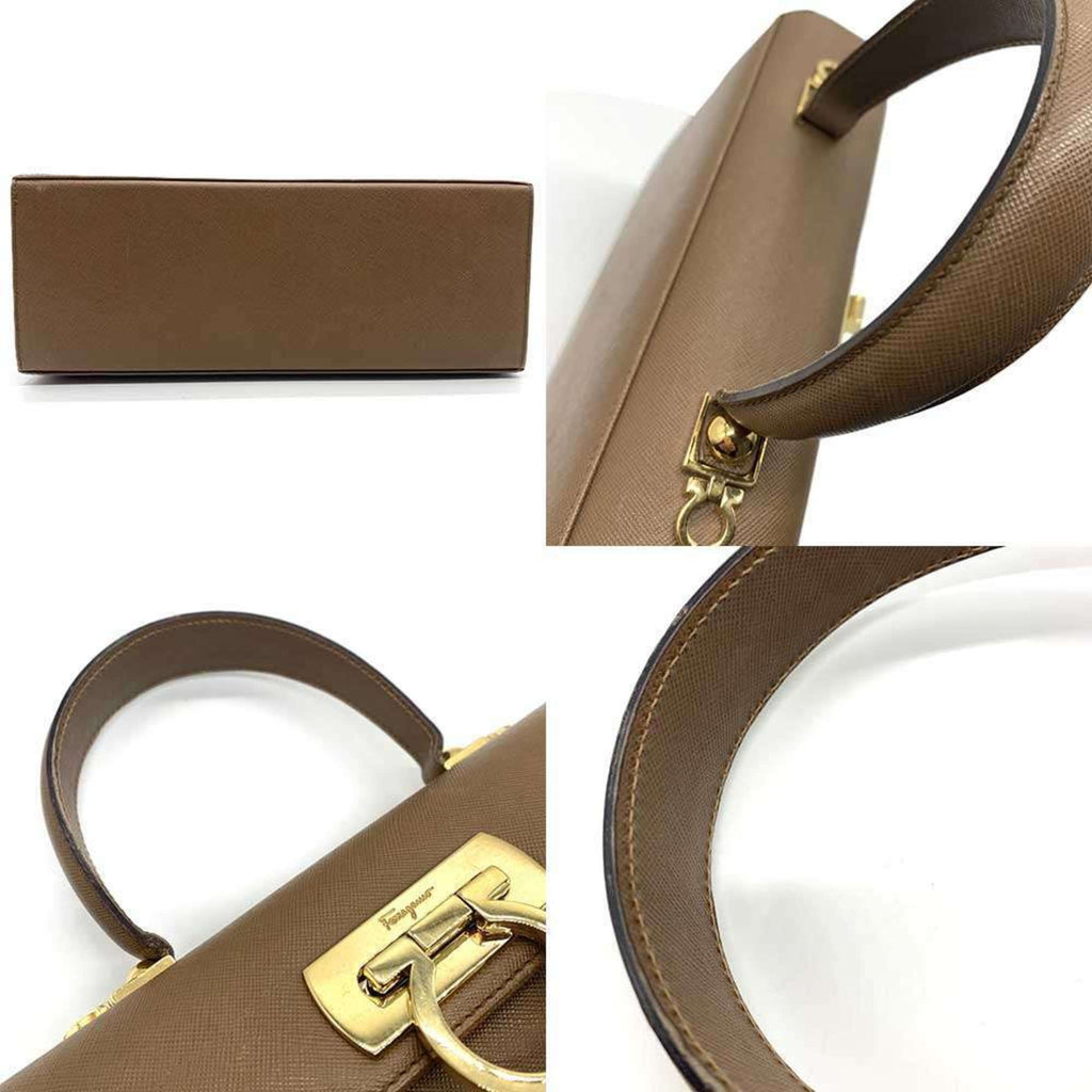 Salvatore Ferragamo Gancini Beige Leather Handbag (Pre-Owned)