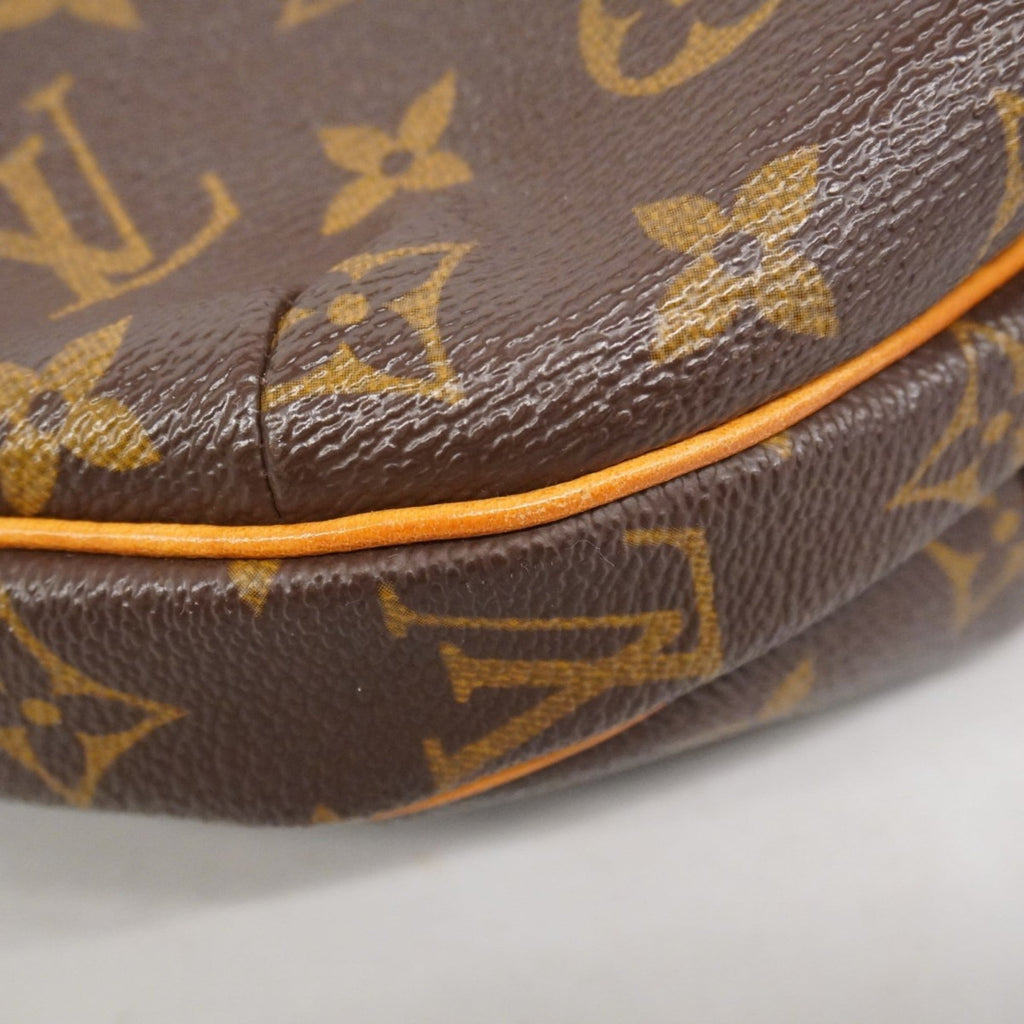 Louis Vuitton Brown Shoulder Bag (Pre-Owned)