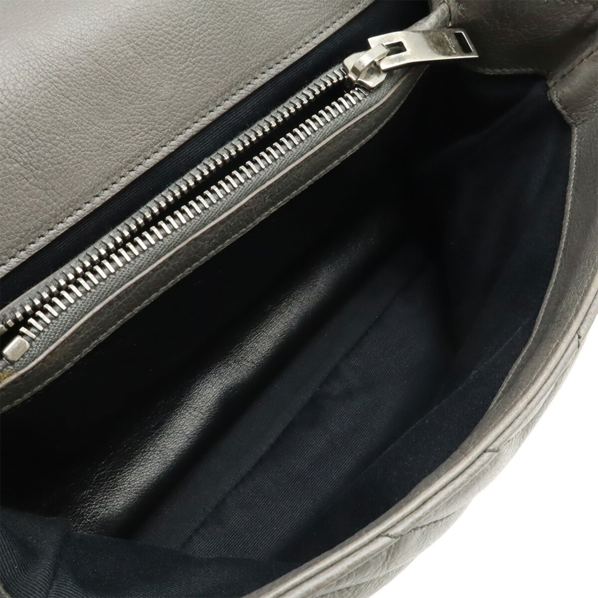 Yves Saint Laurent Gray Leather Handbag Shoulder Bag (Pre-Owned)