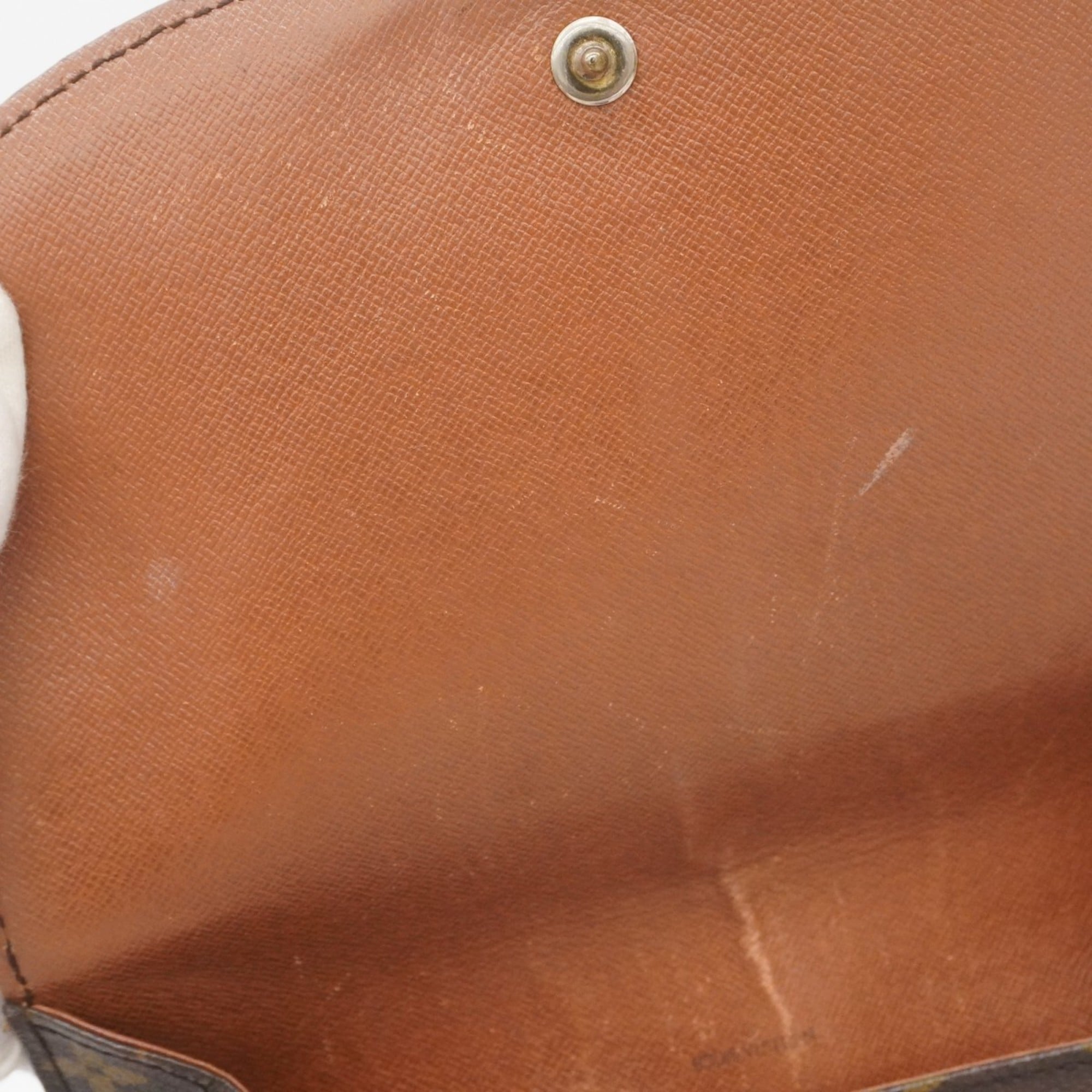 Louis Vuitton Brown Shoulder Bag (Pre-Owned)